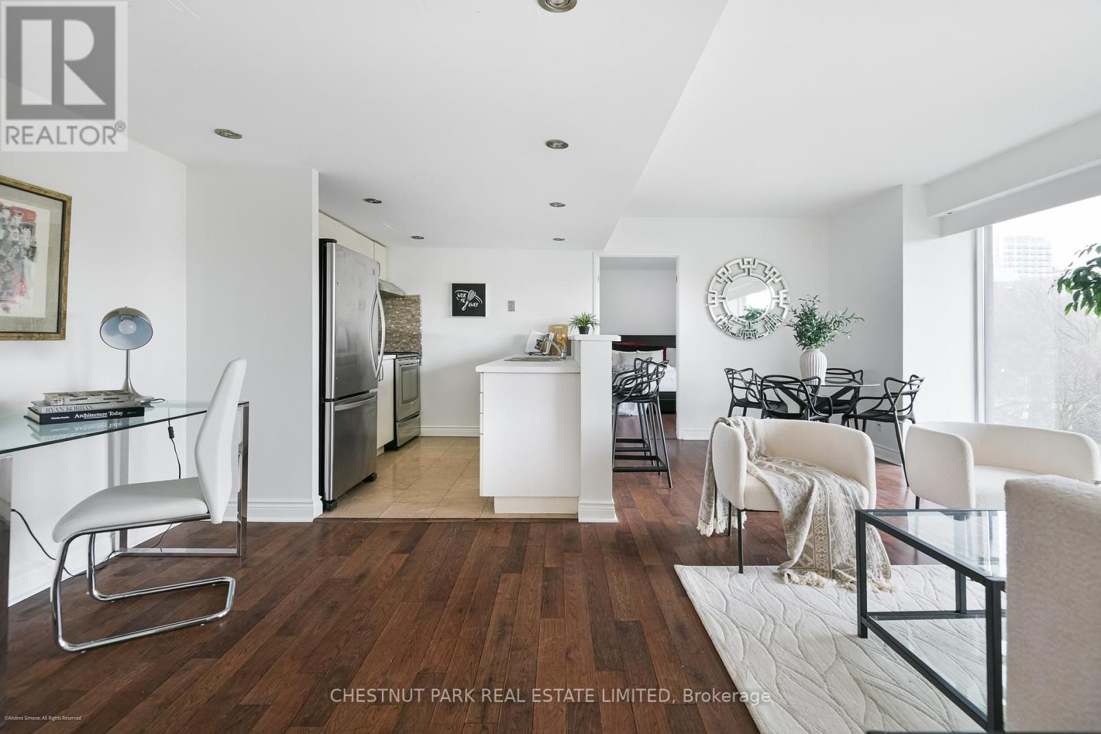 201 - 97 LAWTON BOULEVARD Image 8