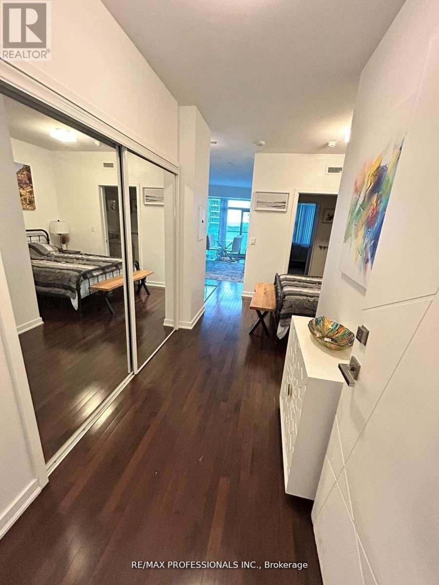 2503 - 12 YORK STREET Image 13