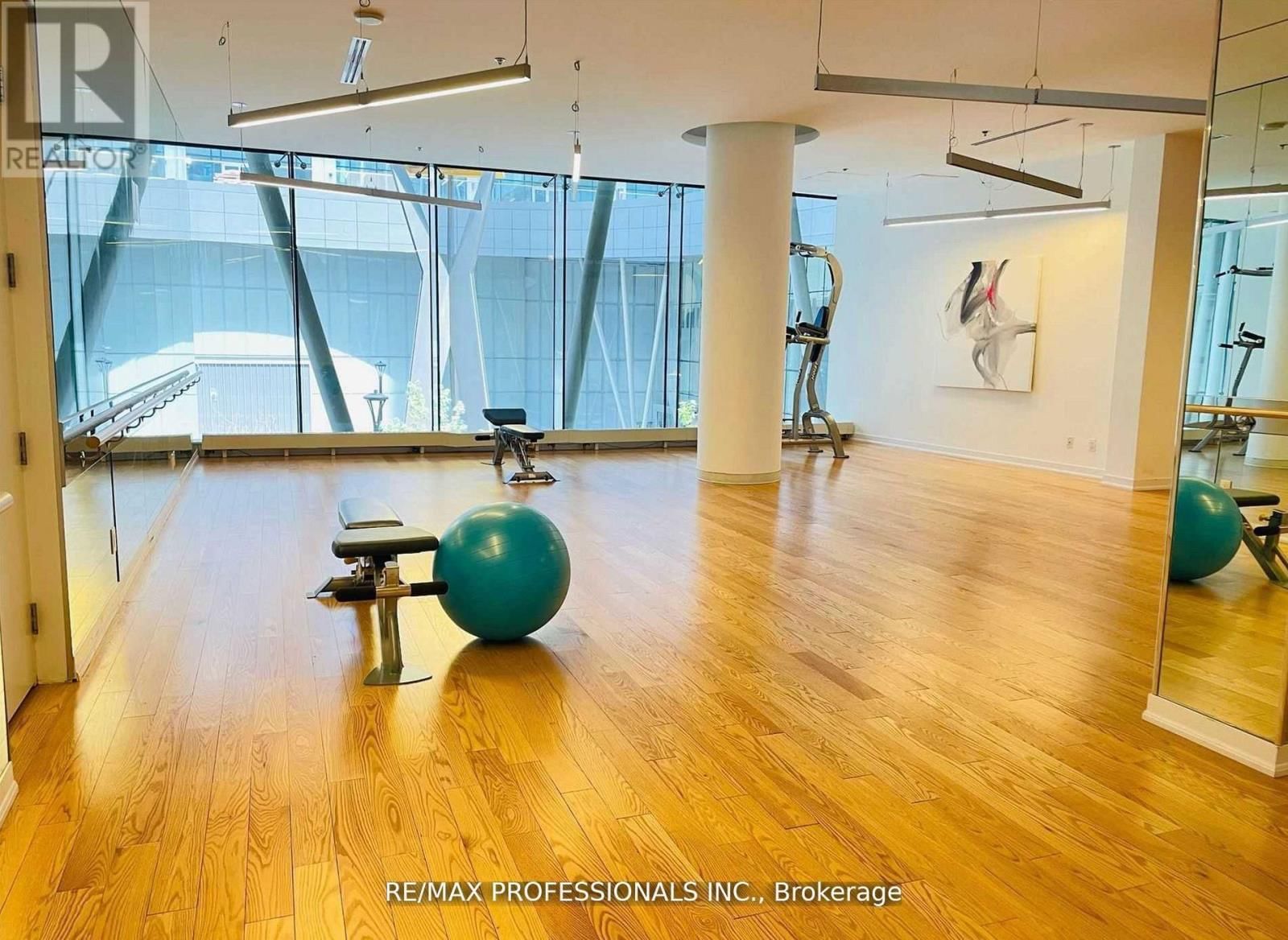 2503 - 12 YORK STREET Image 18