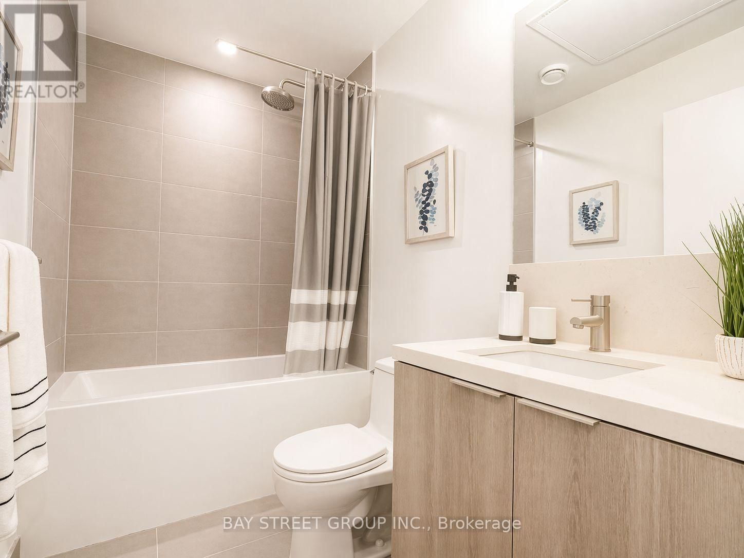 1910 - 2020 BATHURST STREET Image 10