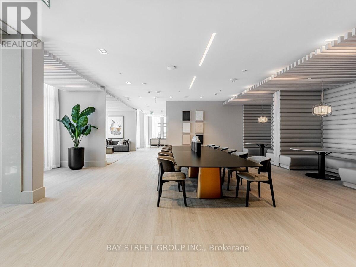 1910 - 2020 BATHURST STREET Image 17