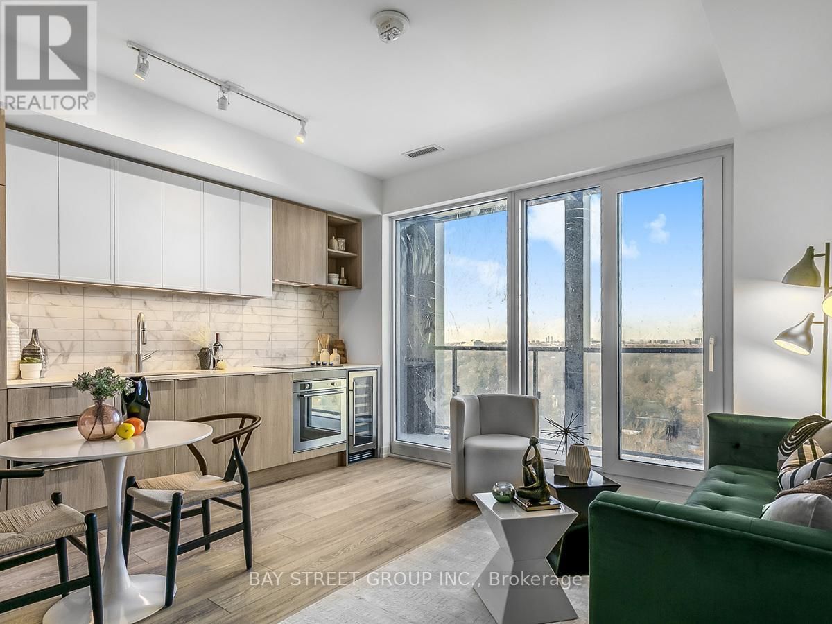 1910 - 2020 BATHURST STREET Image 7