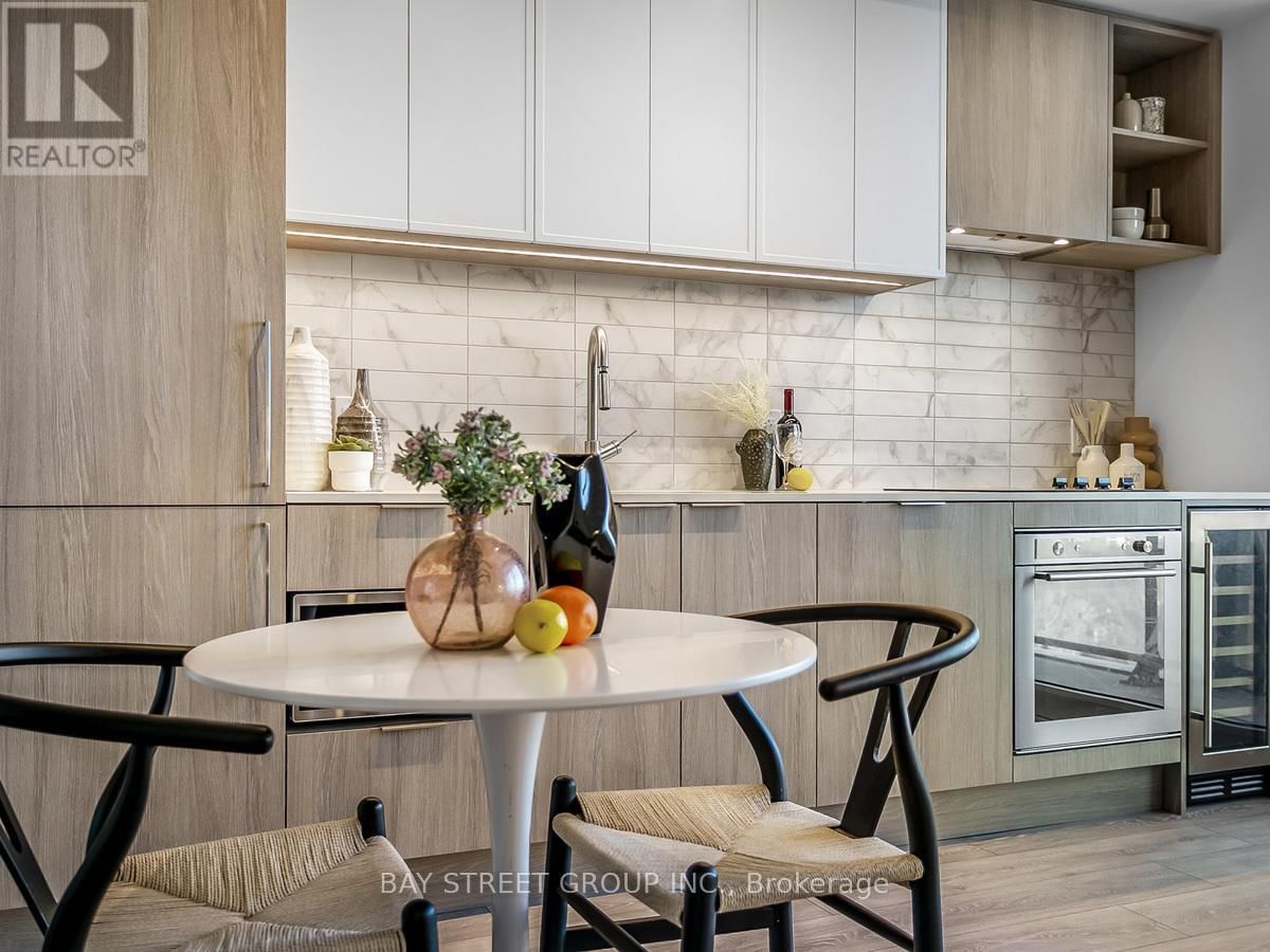 1910 - 2020 BATHURST STREET Image 8