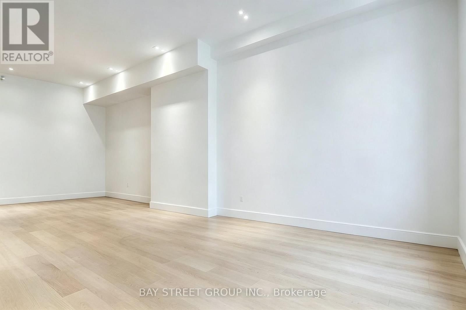 329 CLINTON STREET Image 13