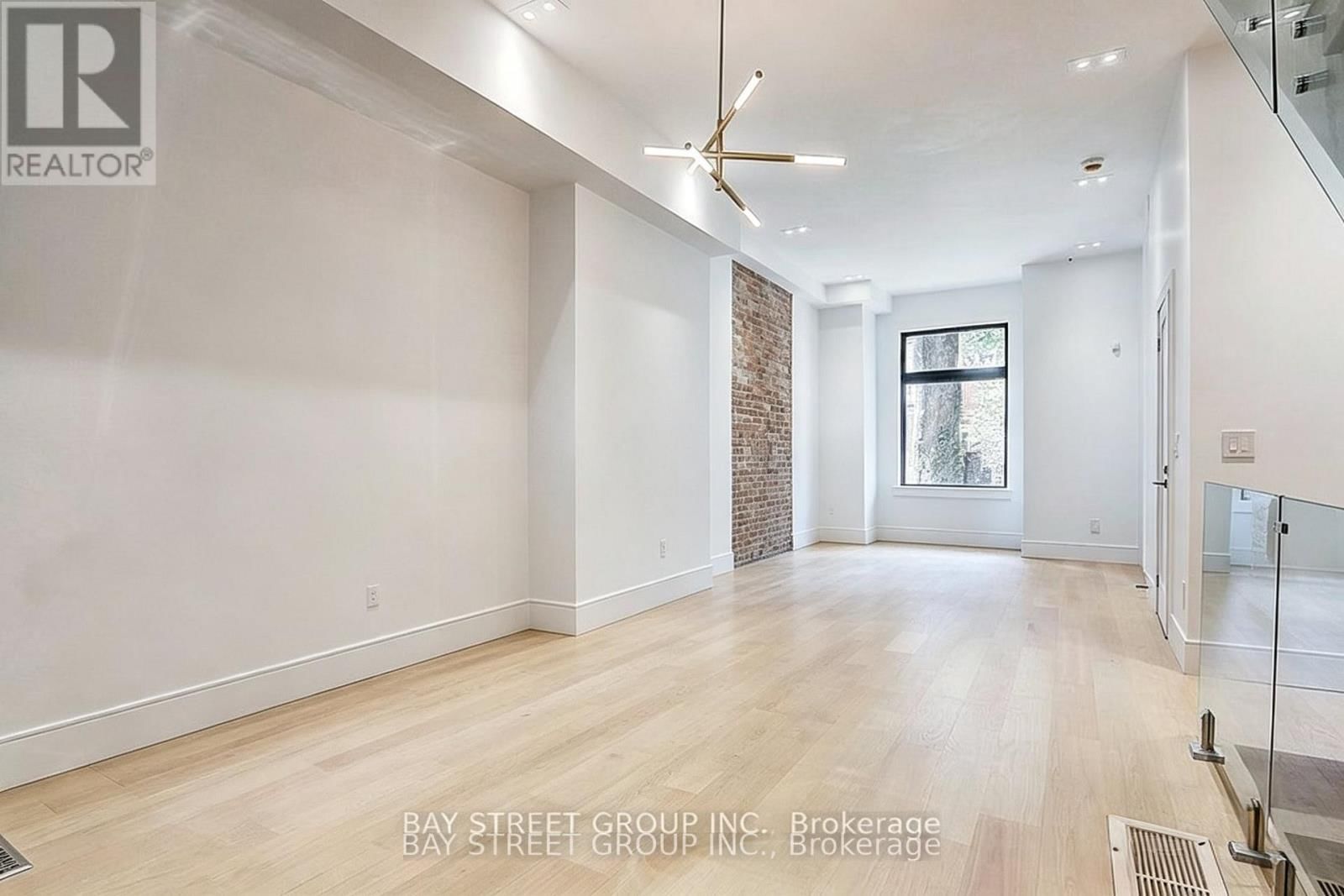 329 CLINTON STREET Image 3