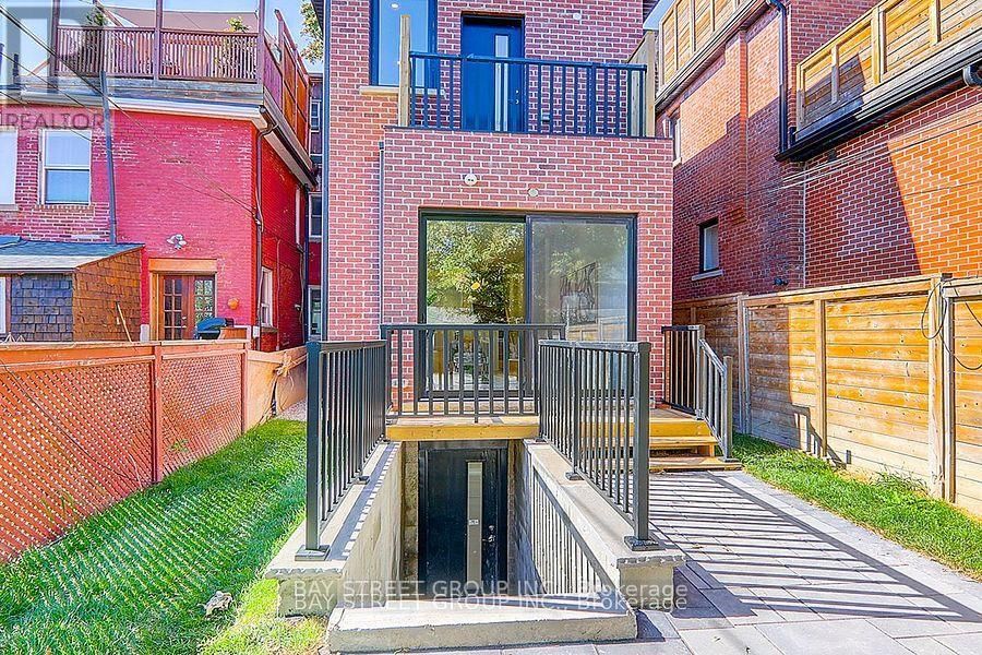 329 CLINTON STREET Image 30