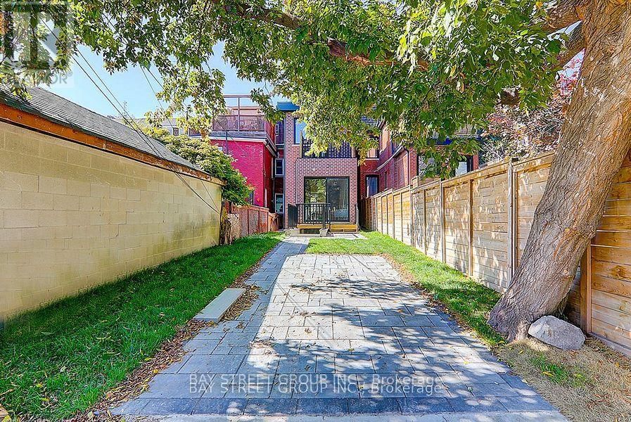 329 CLINTON STREET Image 32