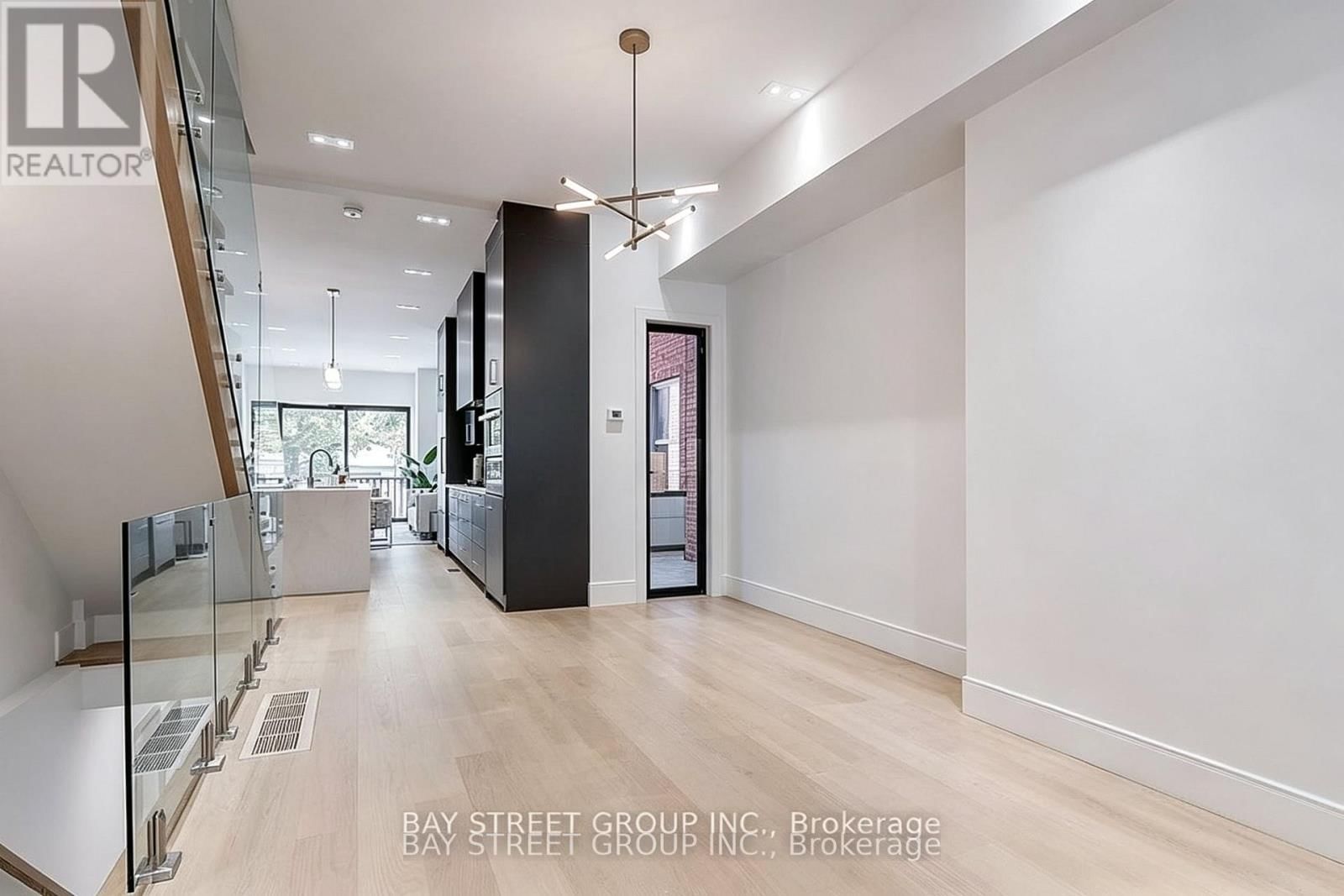 329 CLINTON STREET Image 4