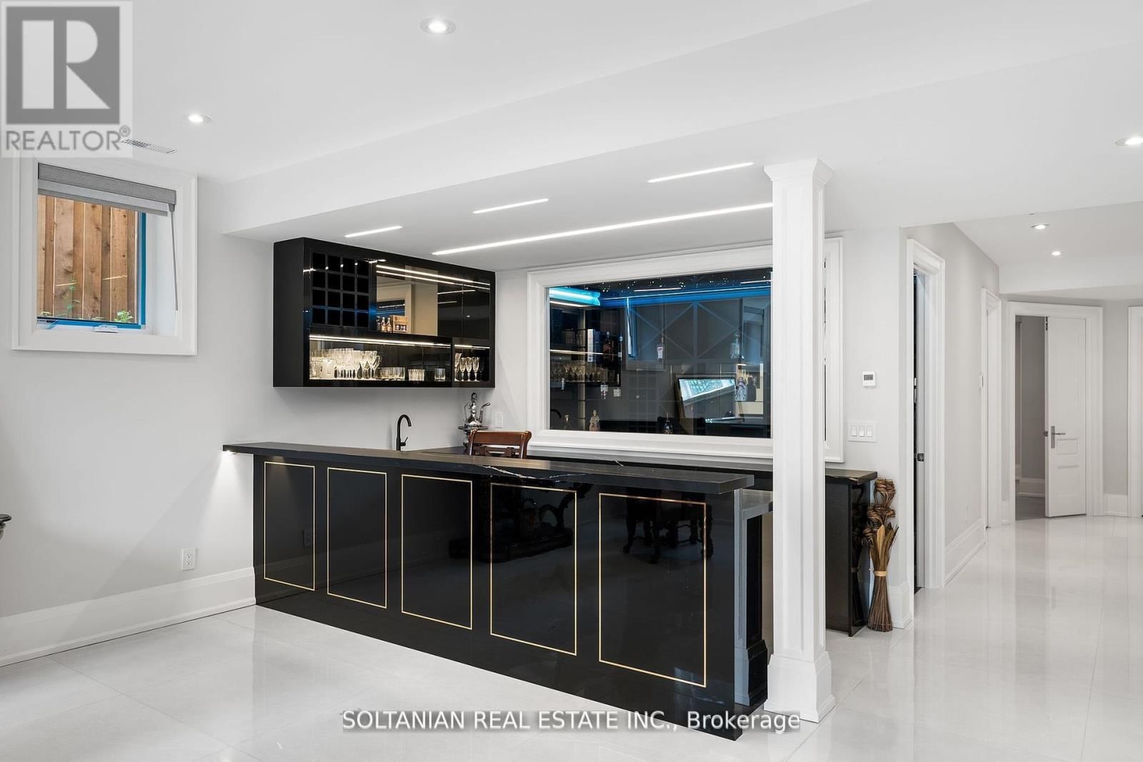 319 BETTY ANN DRIVE Image 33