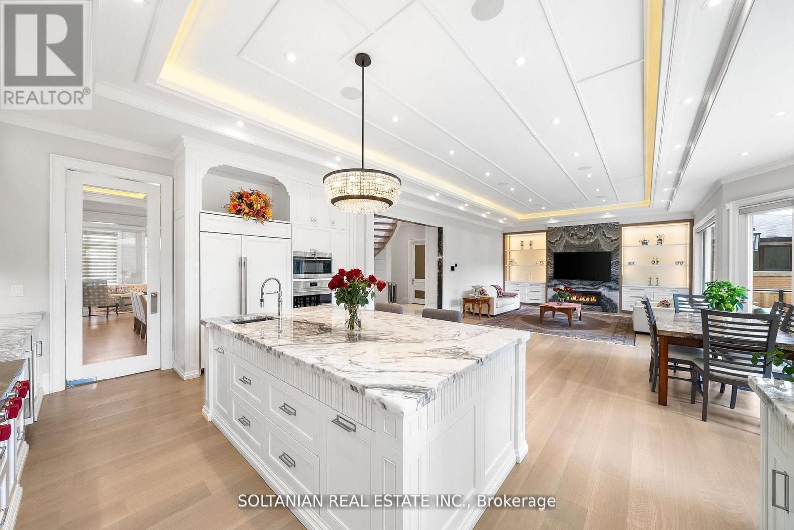 319 BETTY ANN DRIVE Image 5