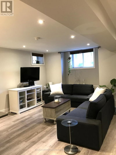 Commercial for Rent in Ontario