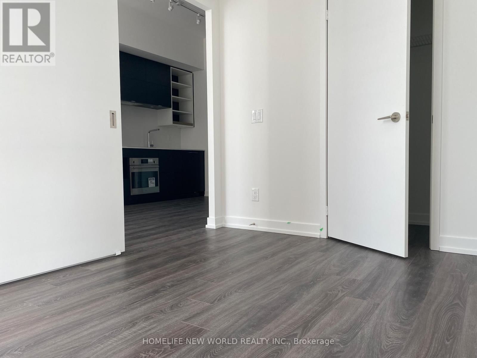 1212 - 20 EDWARD STREET Image 10