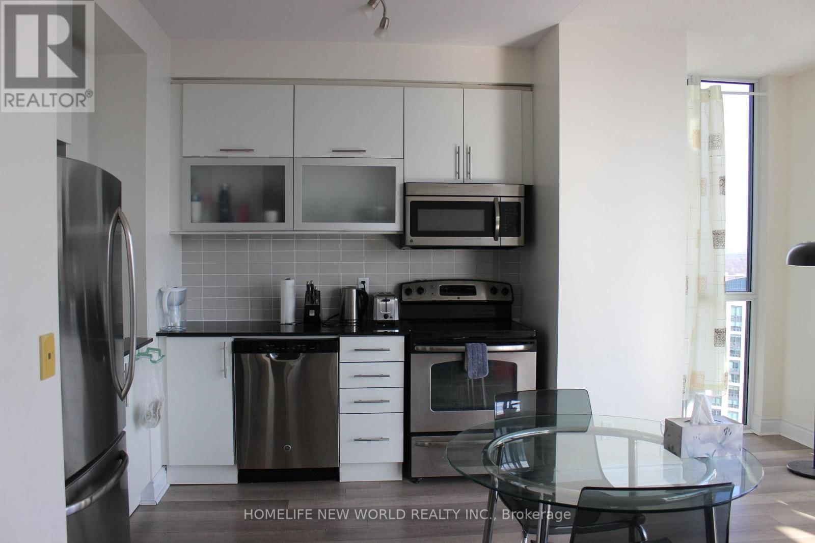 3401 - 28 TED ROGERS WAY Image 10