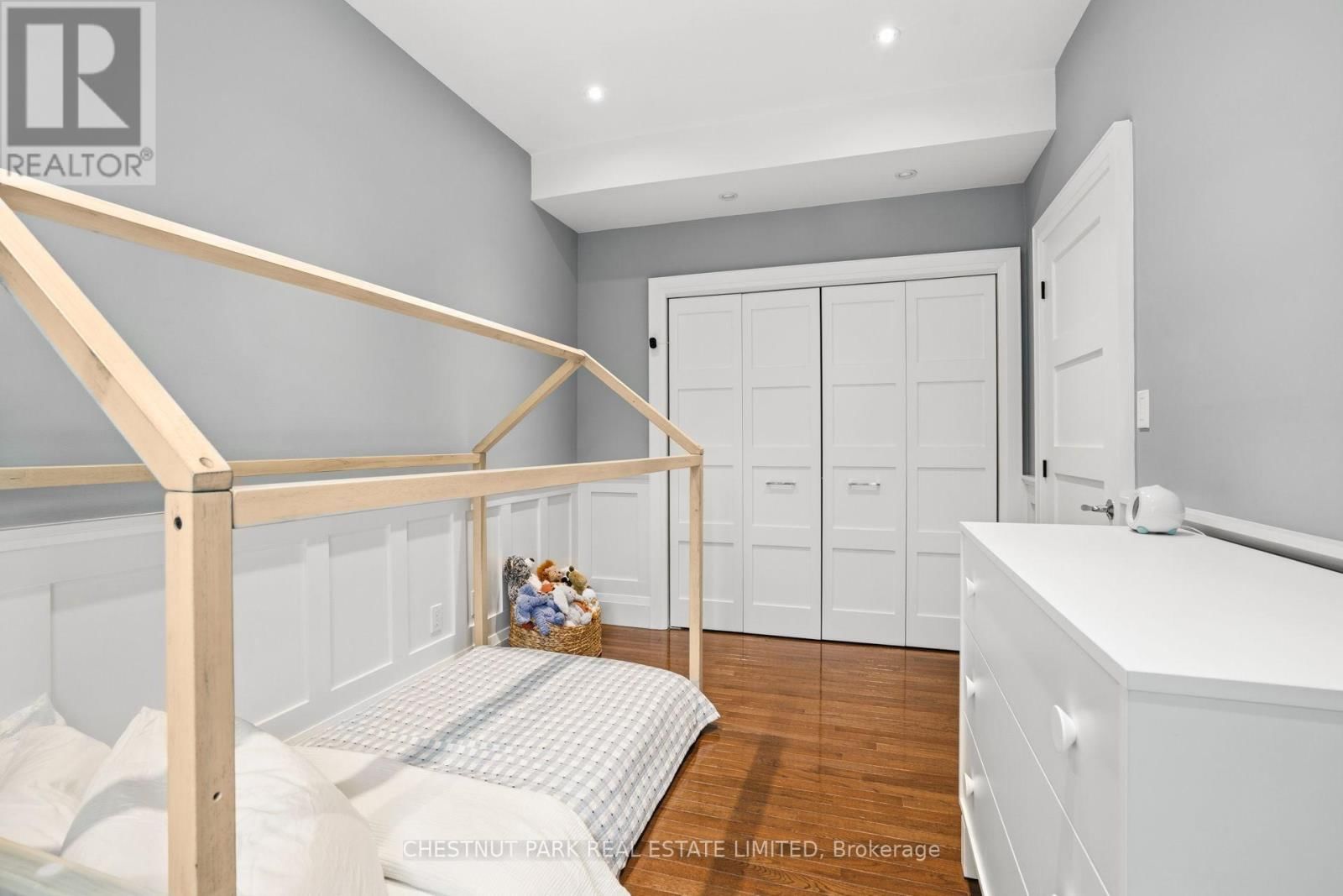 19 EARL STREET Image 17