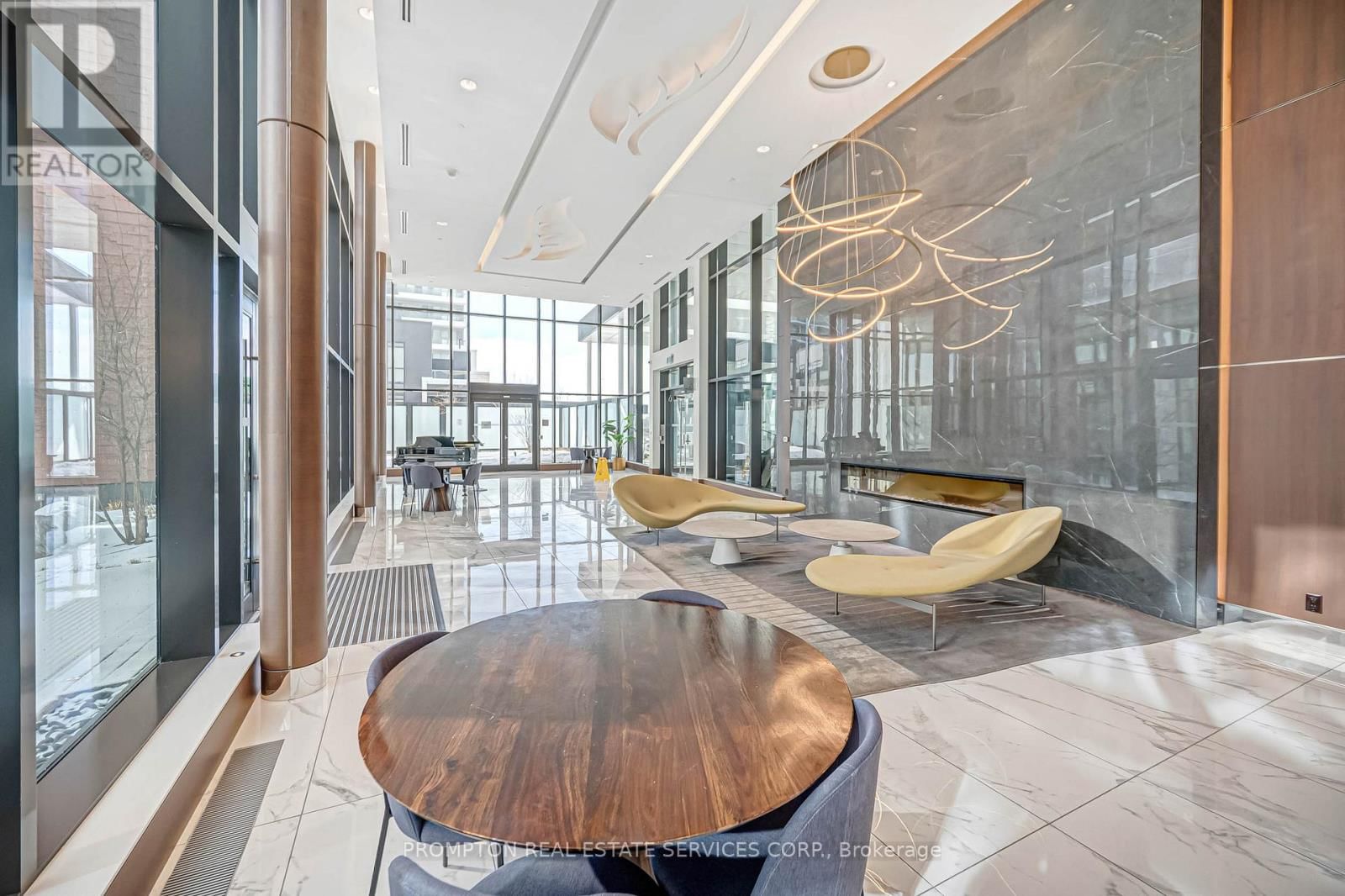 611 - 95 MCMAHON DRIVE Image 29