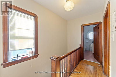 Image #1 of Commercial for Sale at Augusta, Toronto , Ontario