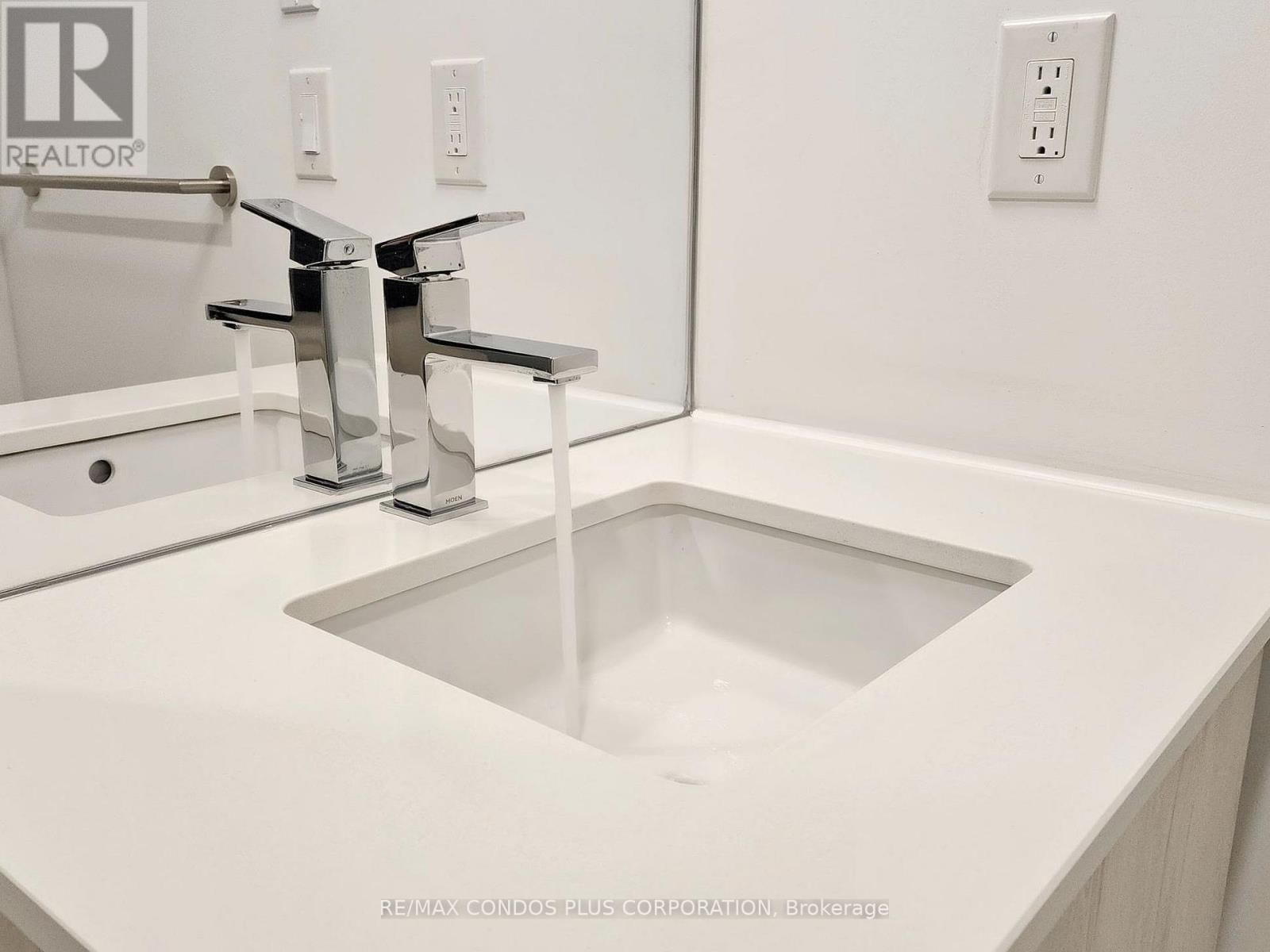 2405 - 47 MUTUAL STREET Image 31