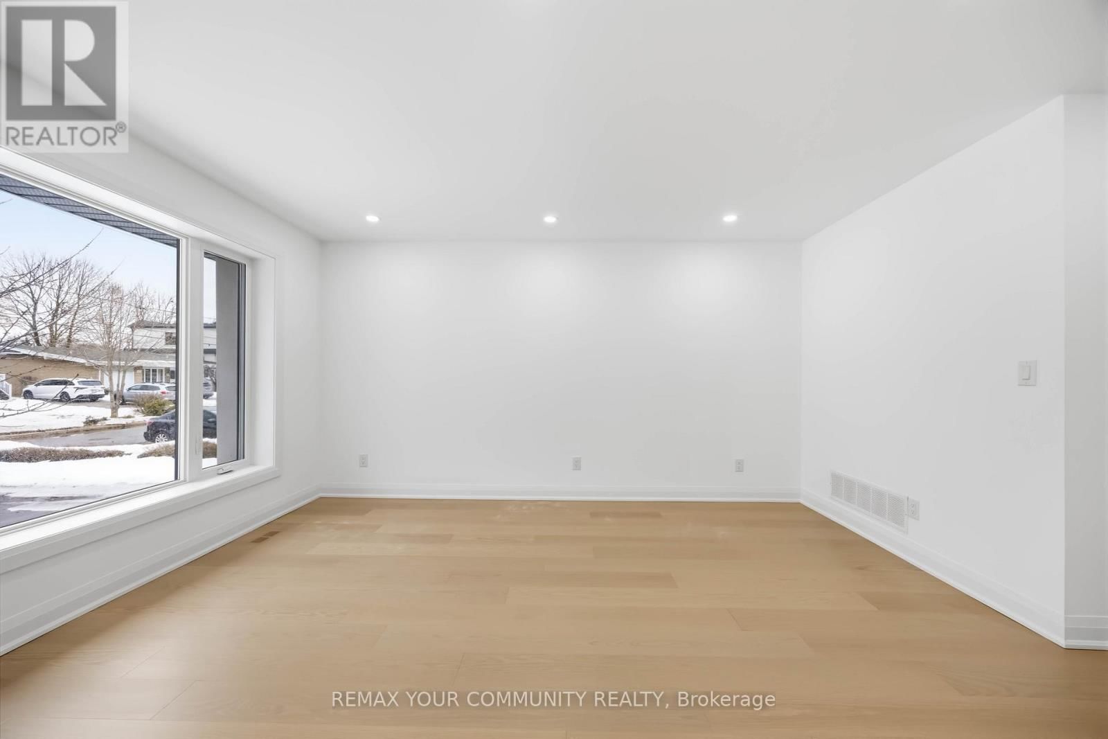 55 COCKSFIELD AVENUE Image 16