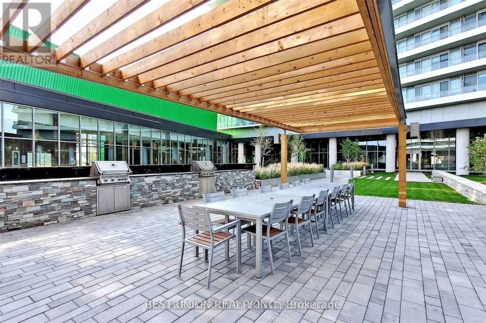 1905 - 117 MCMAHON DRIVE Image 14