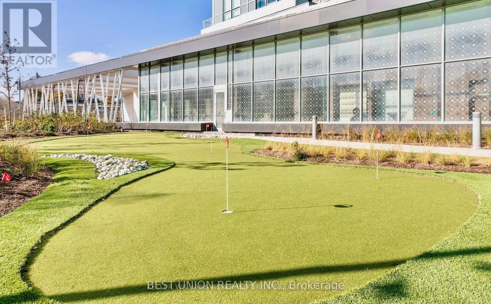 1905 - 117 MCMAHON DRIVE Image 19