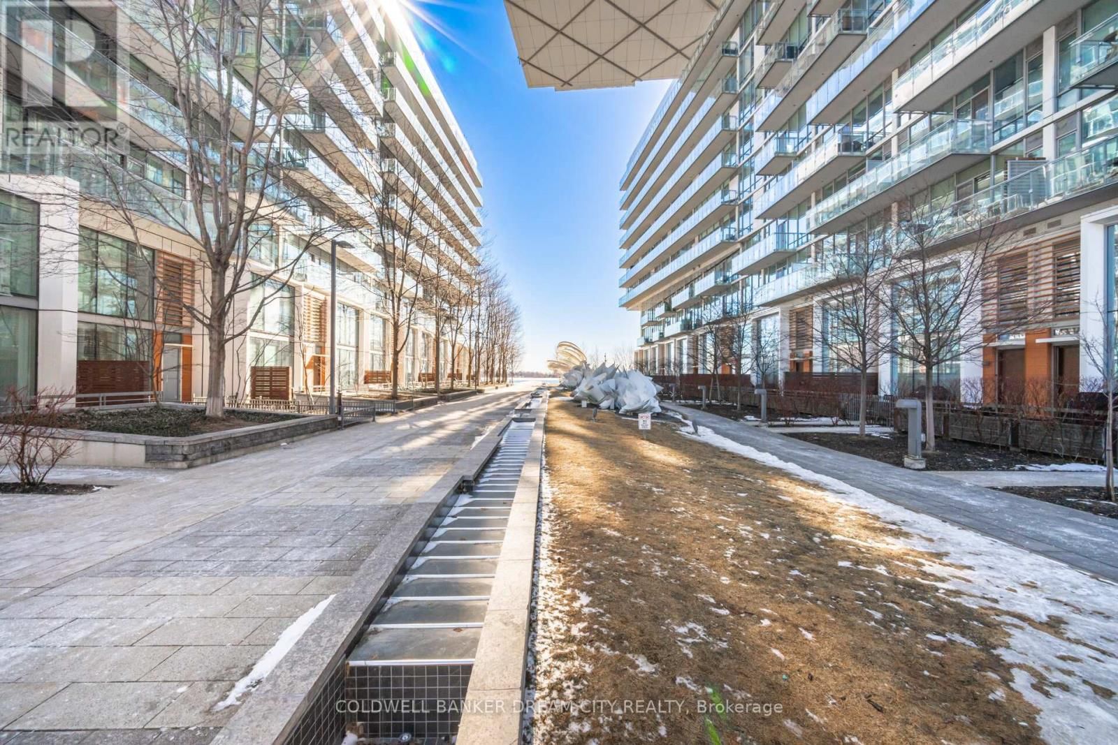 837 - 39 QUEENS QUAY EAST Image 37