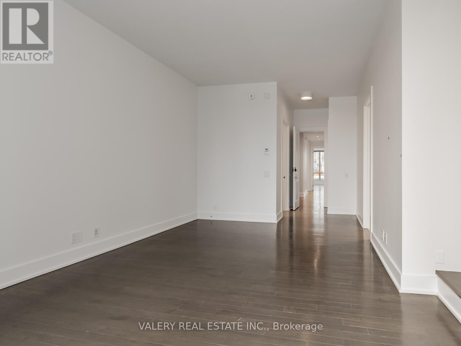 14D - 61 YORKVILLE AVENUE Image 21