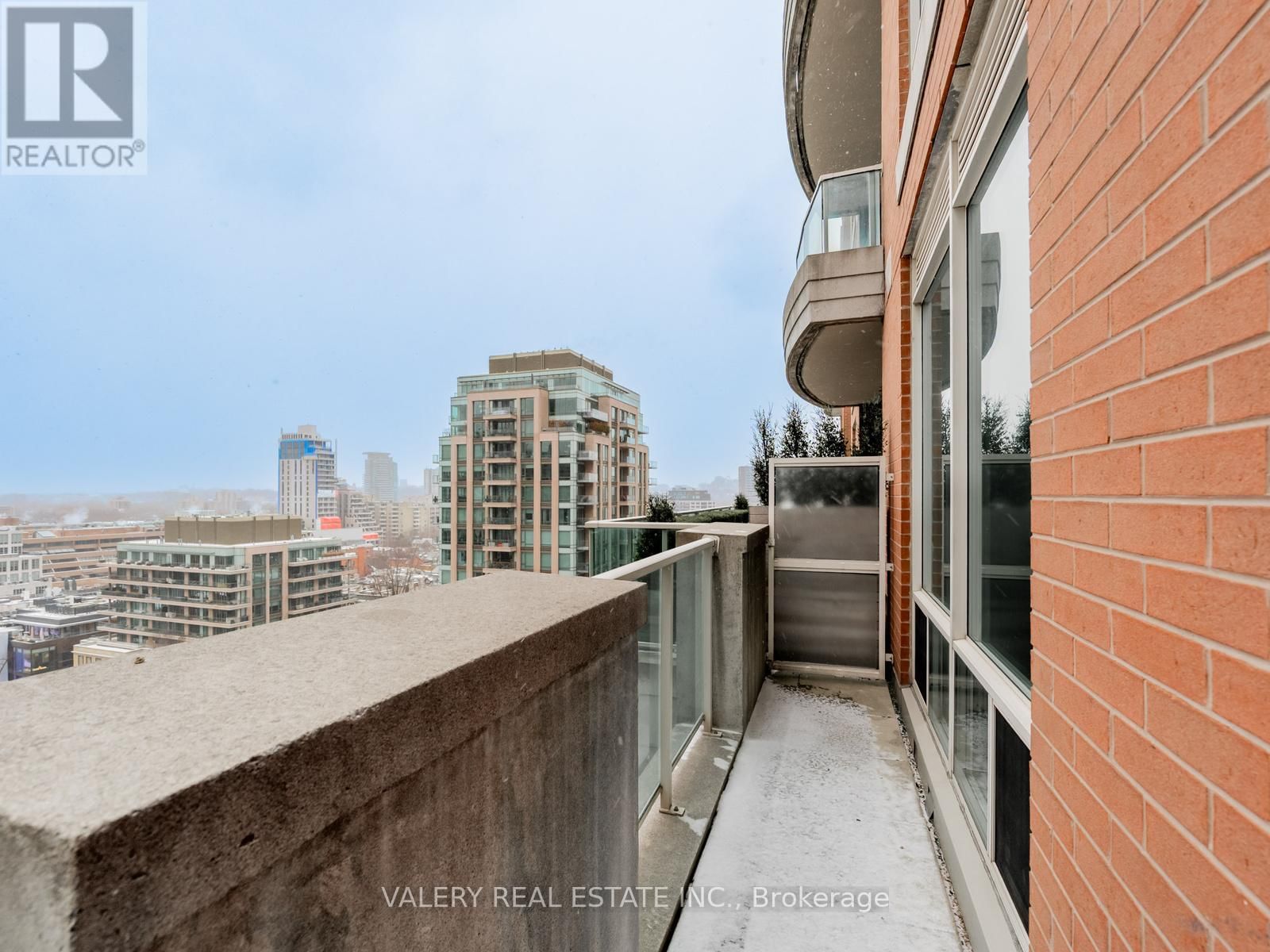 14D - 61 YORKVILLE AVENUE Image 39