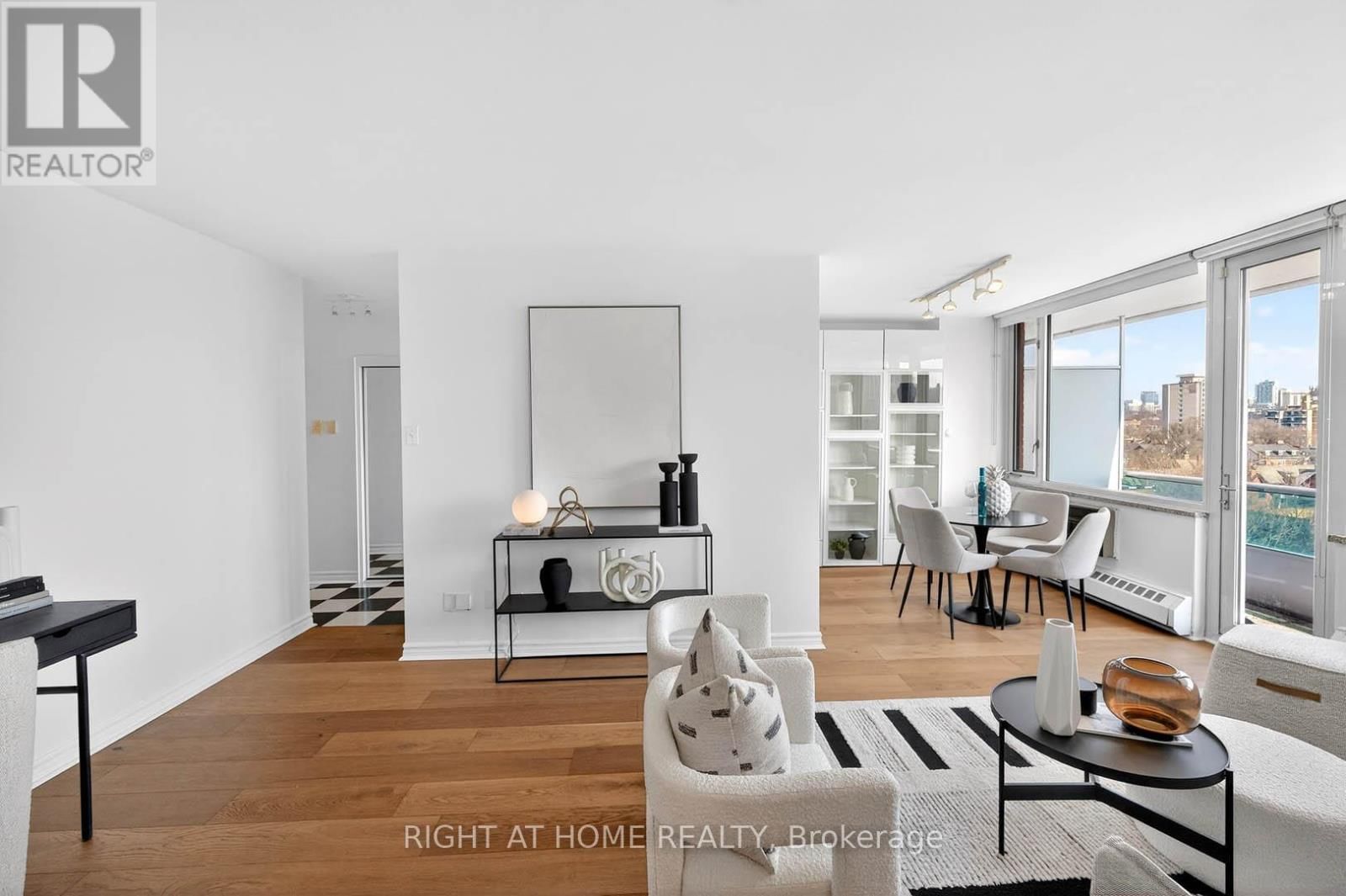 701 - 74 SPADINA ROAD Image 9