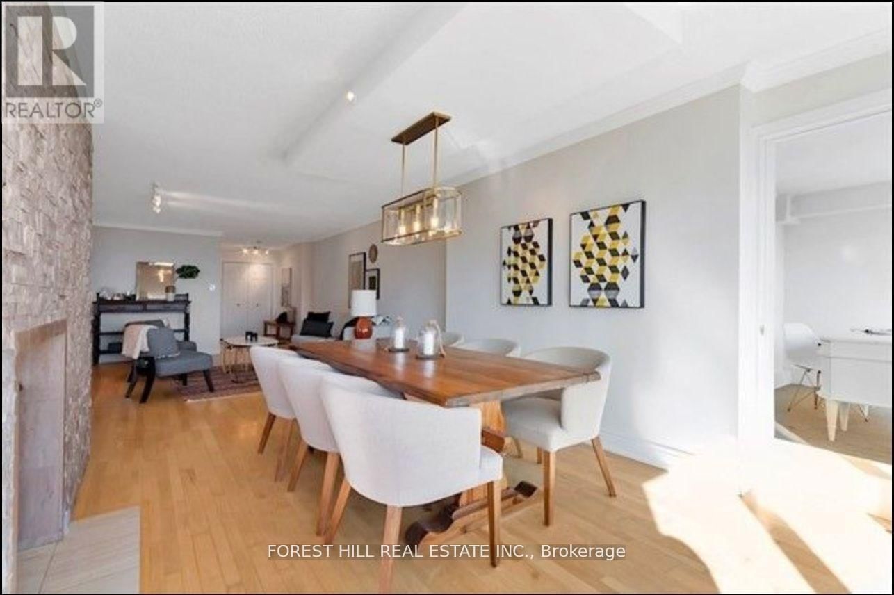 1505 - 130 CARLTON STREET Image 10