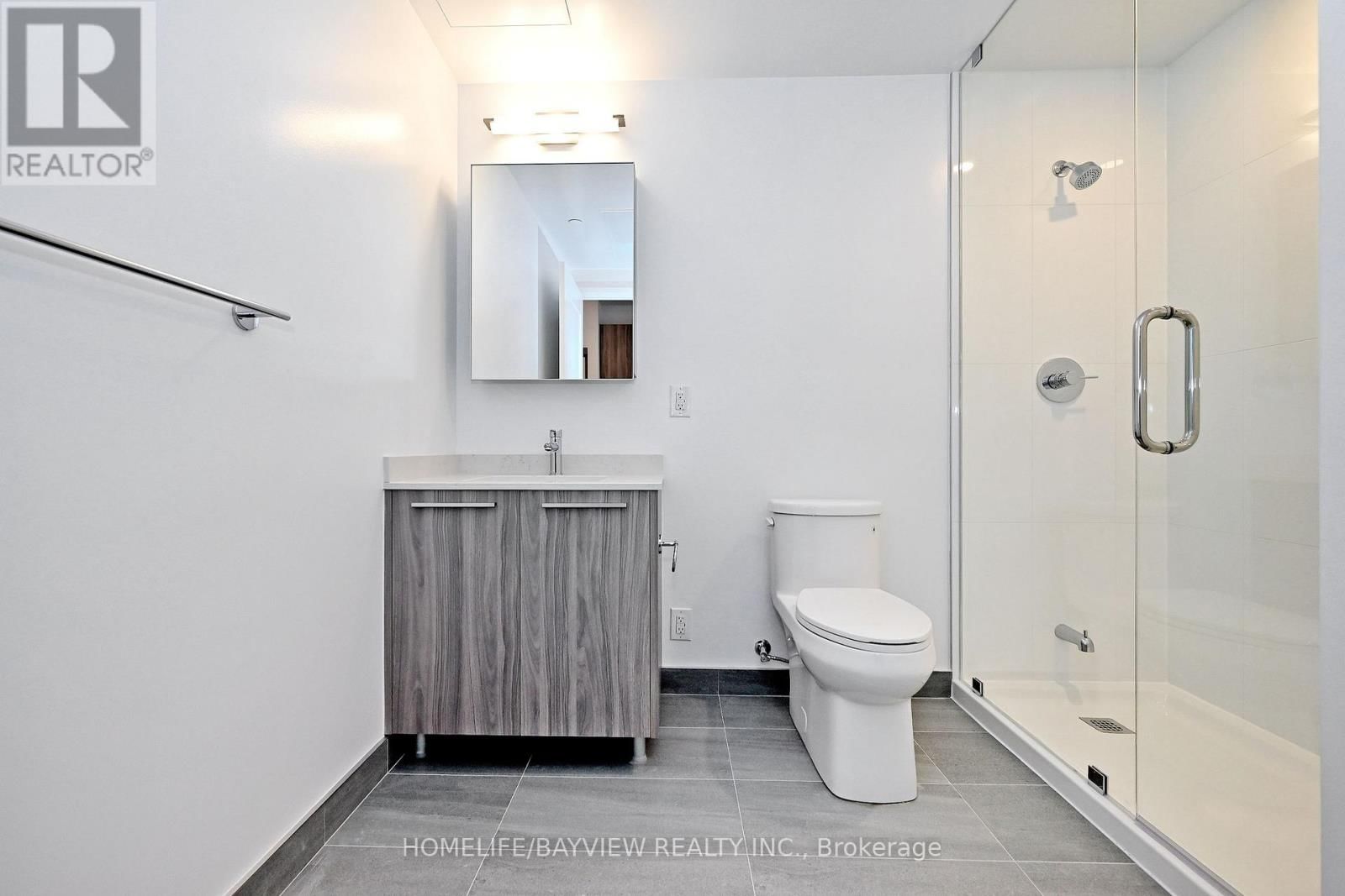 2501 - 65 BROADWAY AVENUE Image 35