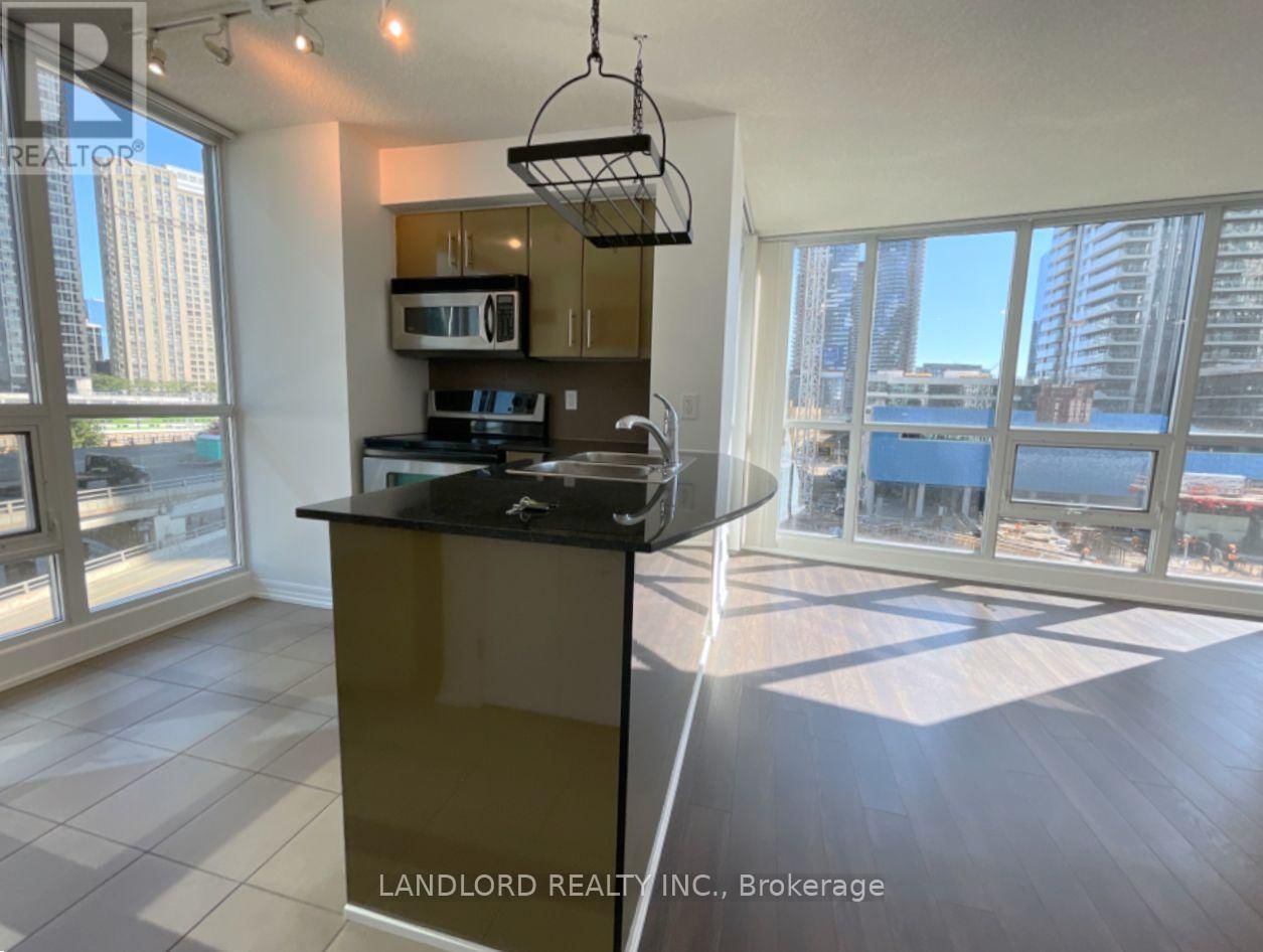 605 - 16 YONGE STREET Image 11