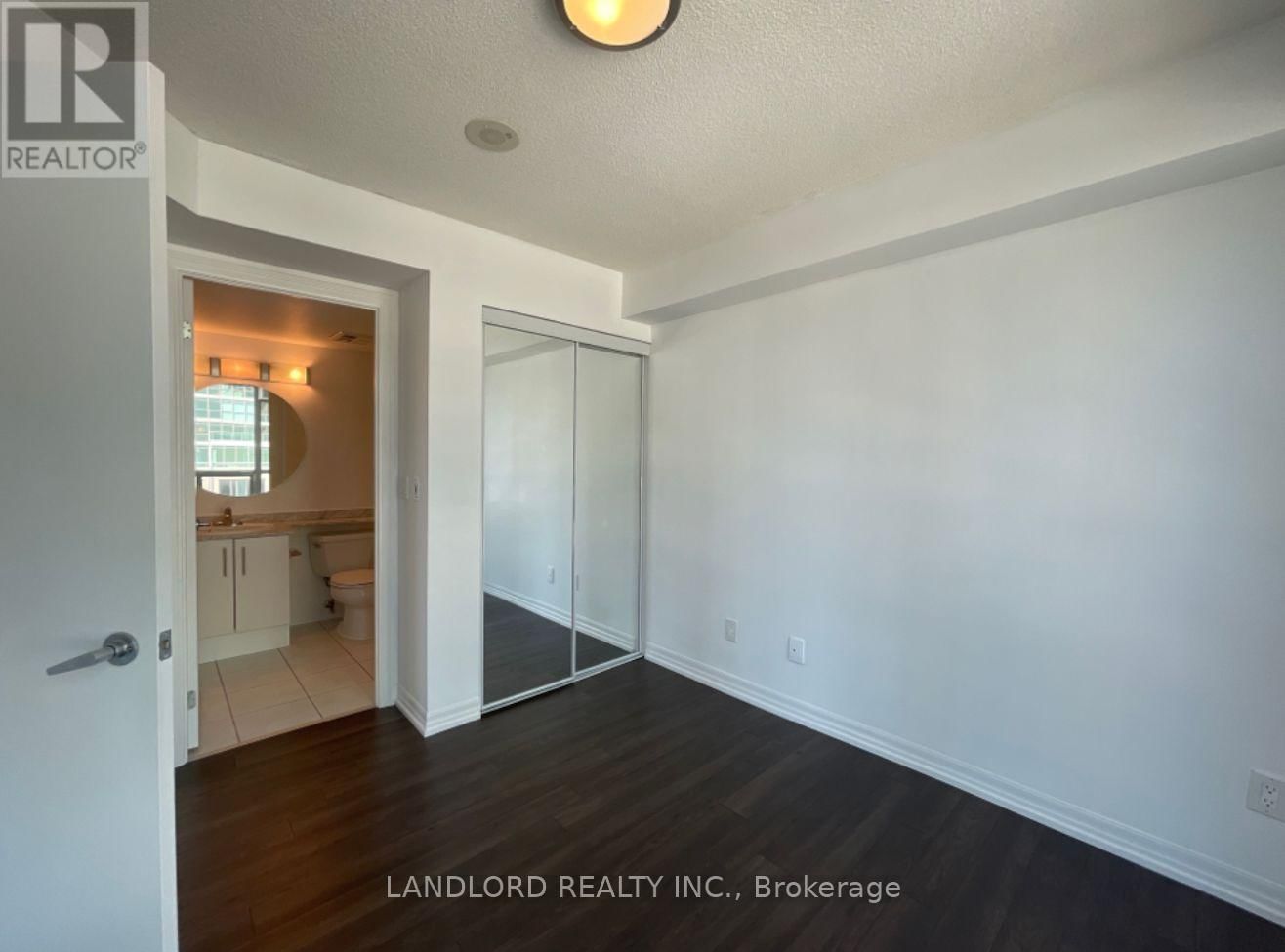 605 - 16 YONGE STREET Image 12