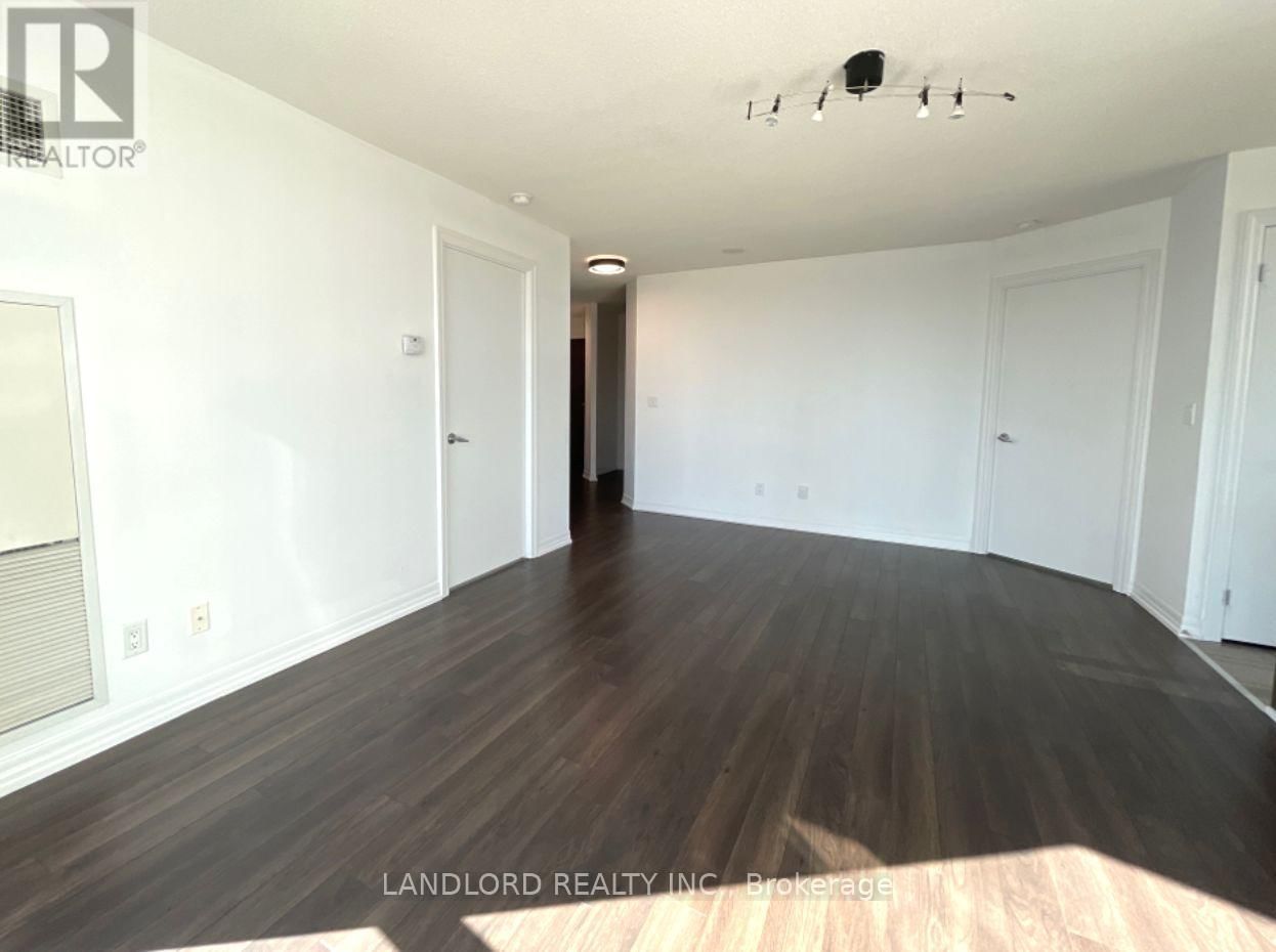 605 - 16 YONGE STREET Image 4