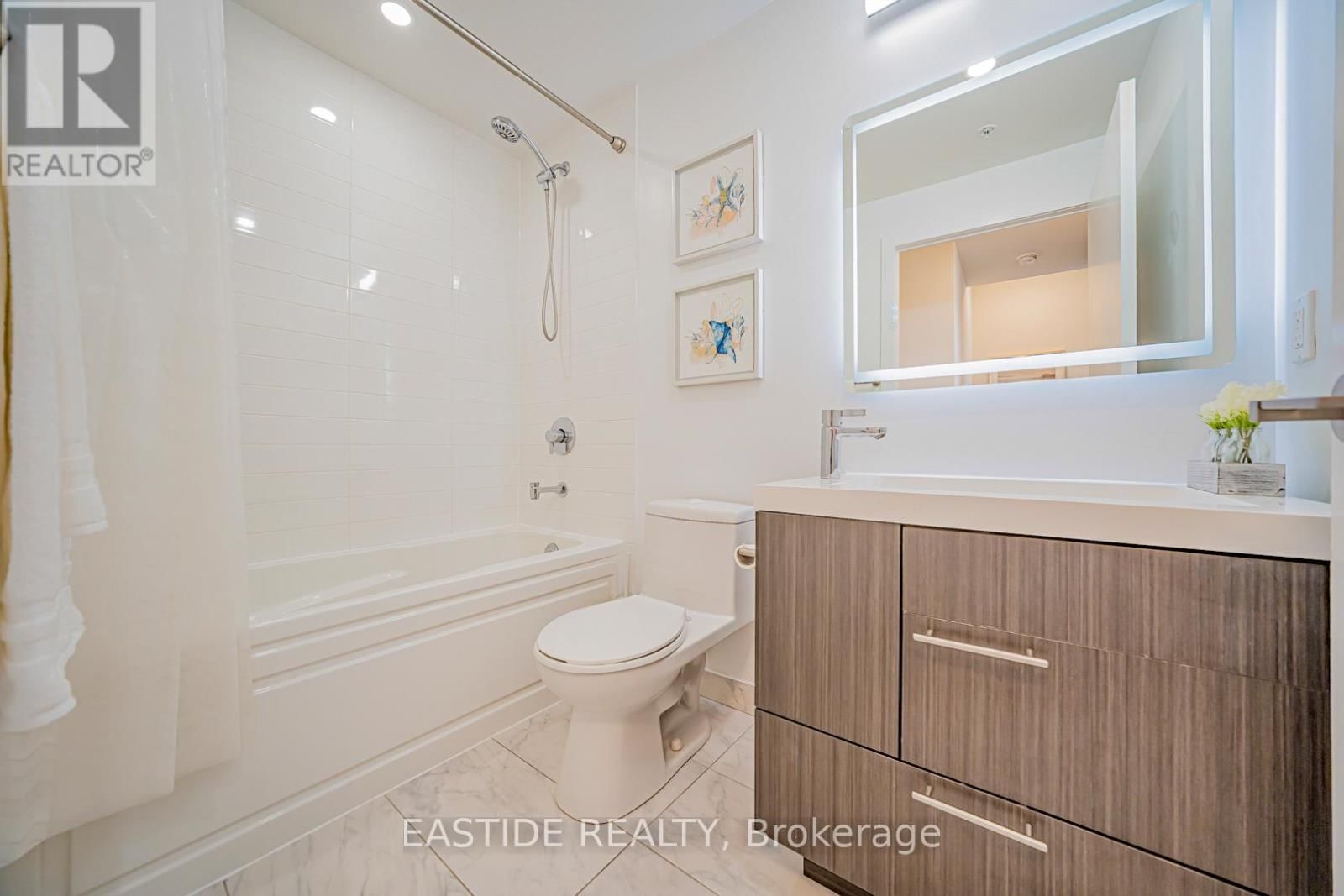 1502 - 30 NELSON STREET Image 16