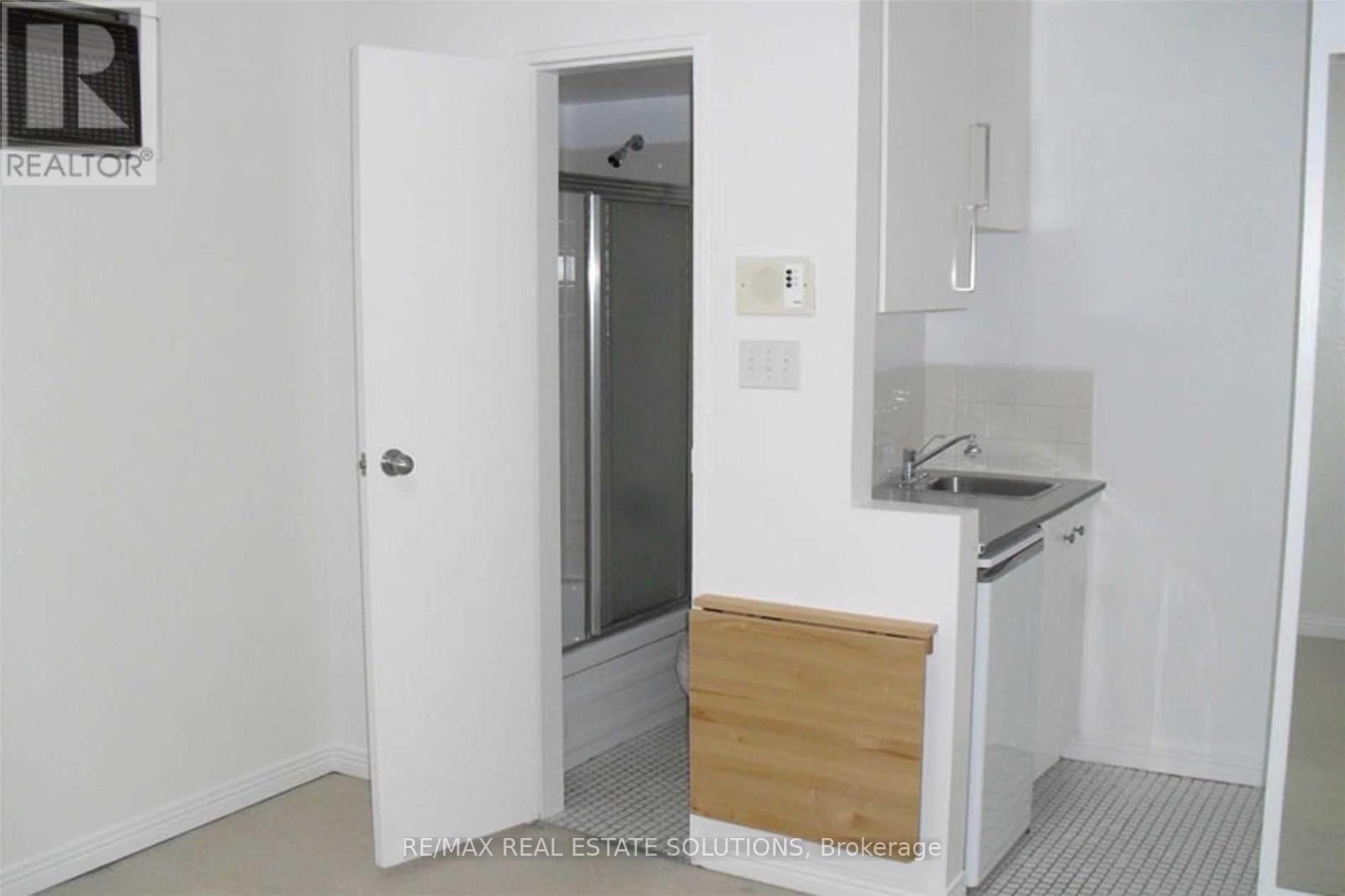 93 SPADINA ROAD Image 22