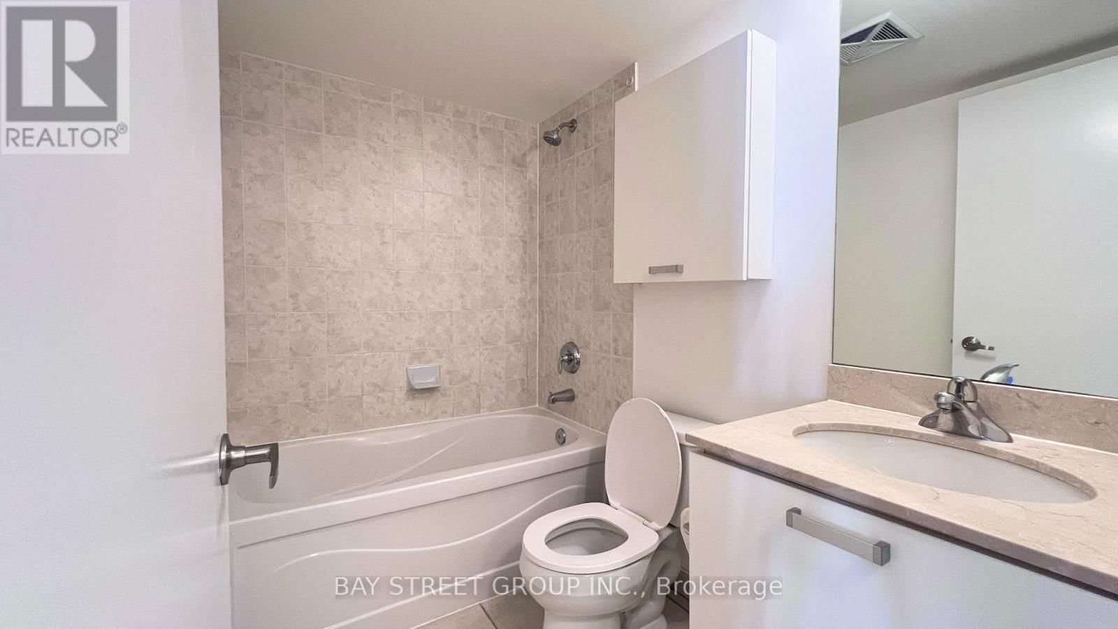 508 - 38 GRENVILLE STREET Image 11