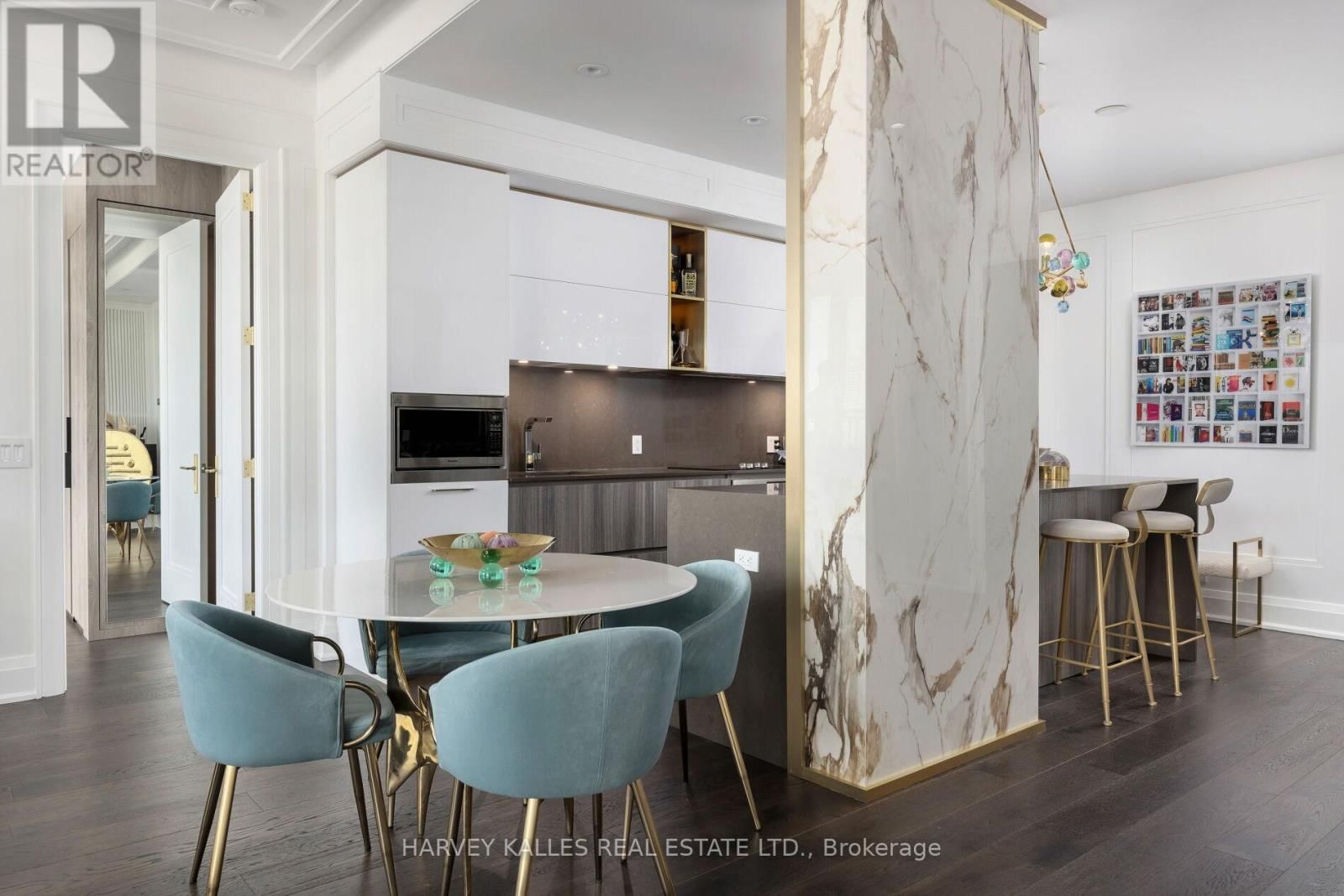 805 - 151 AVENUE ROAD Image 18