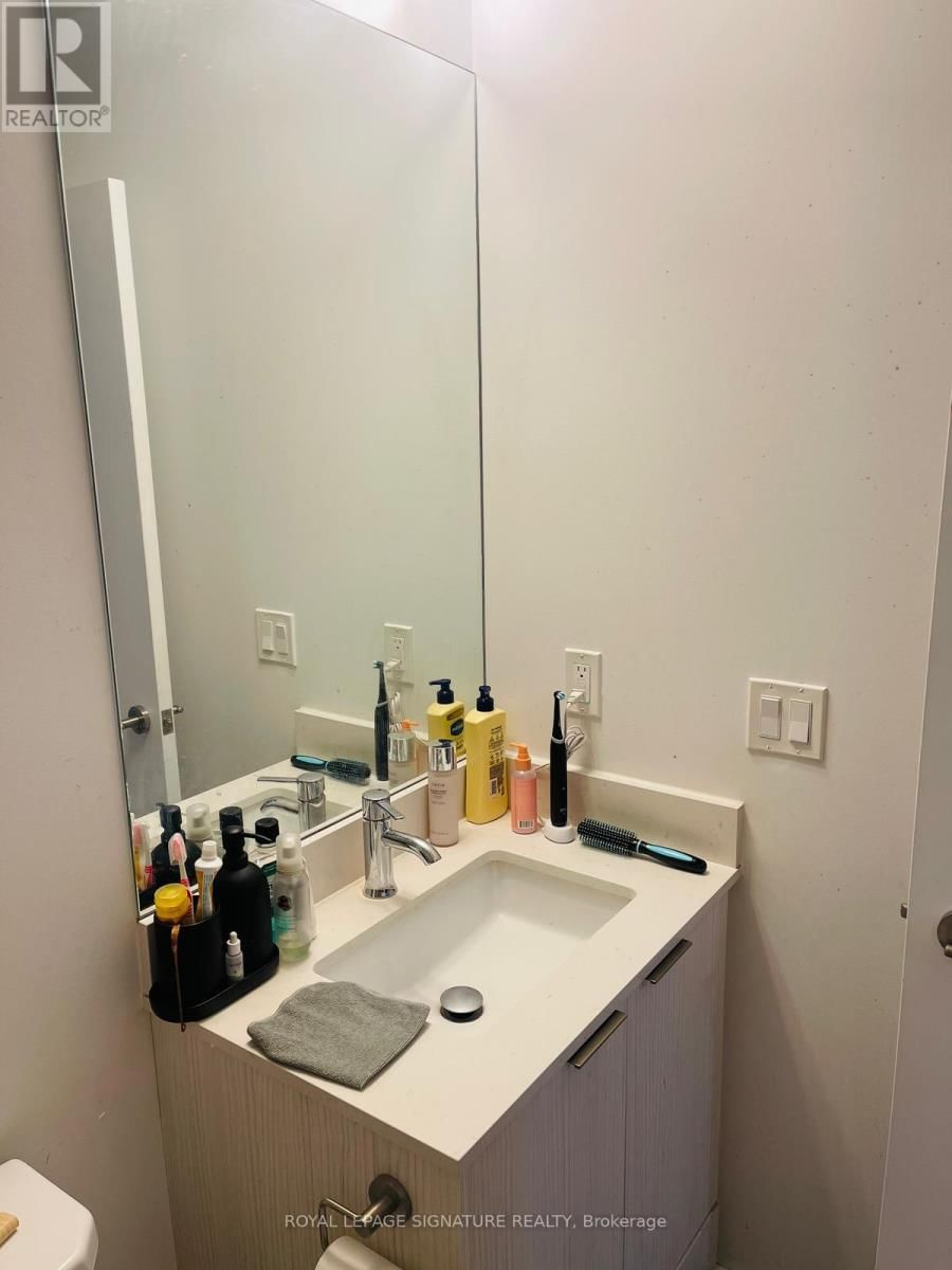 301 - 38 FOREST MANOR ROAD Image 13