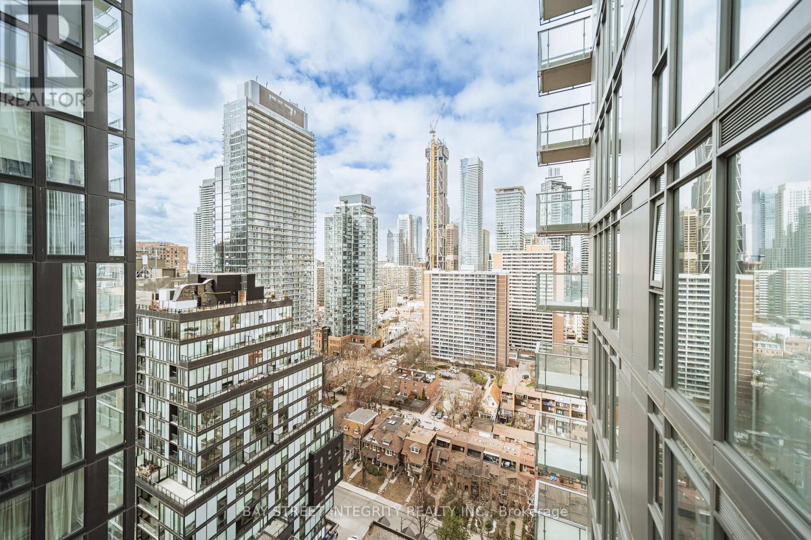 2801 - 50 WELLESLEY E STREET Image 25