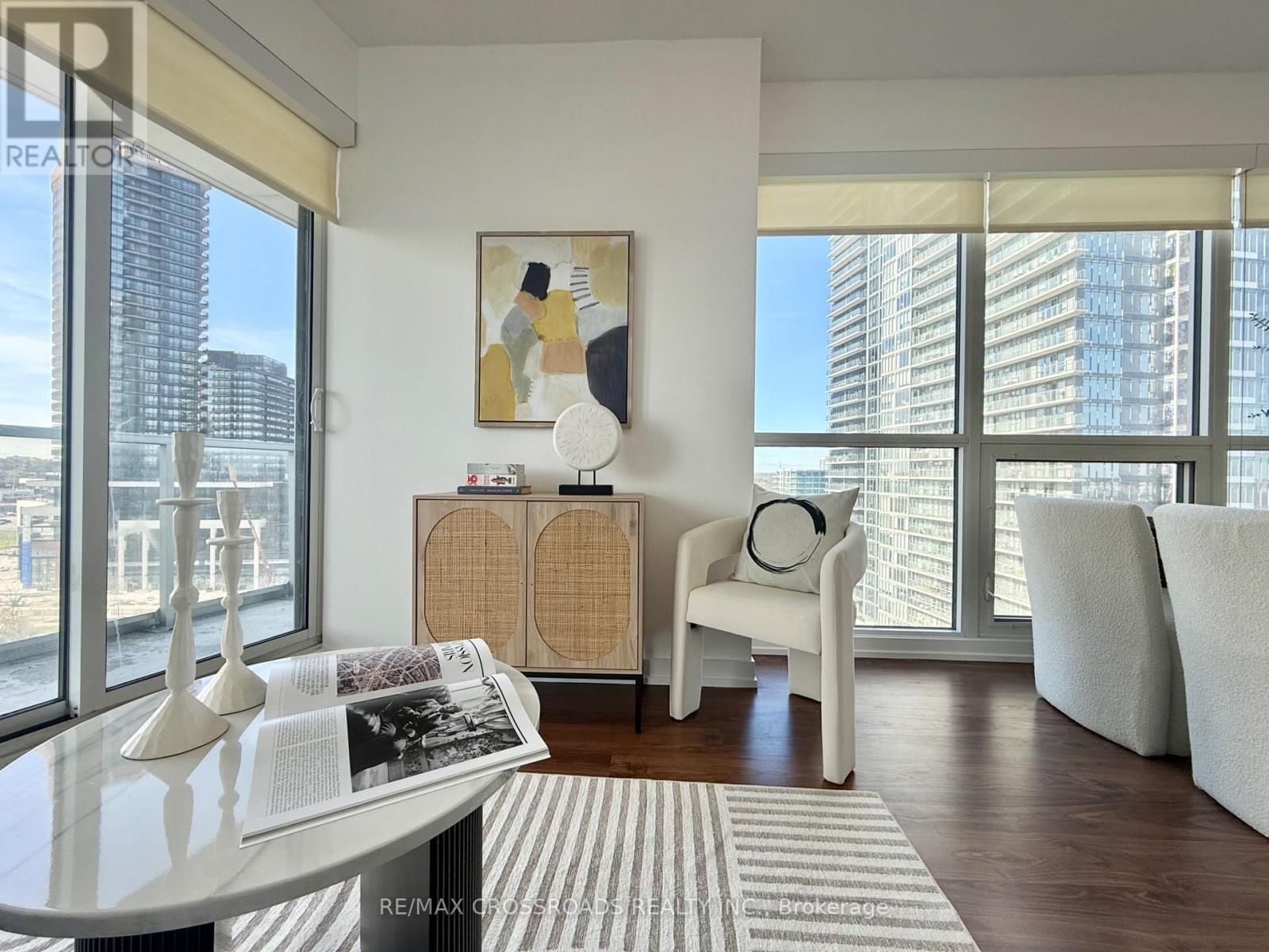 1003 - 115 MCMAHON DRIVE Image 4