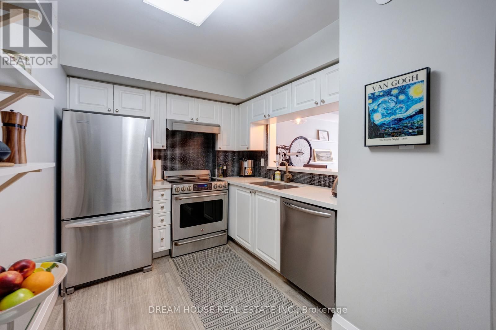 1008 - 5 EVERSON DRIVE Image 11