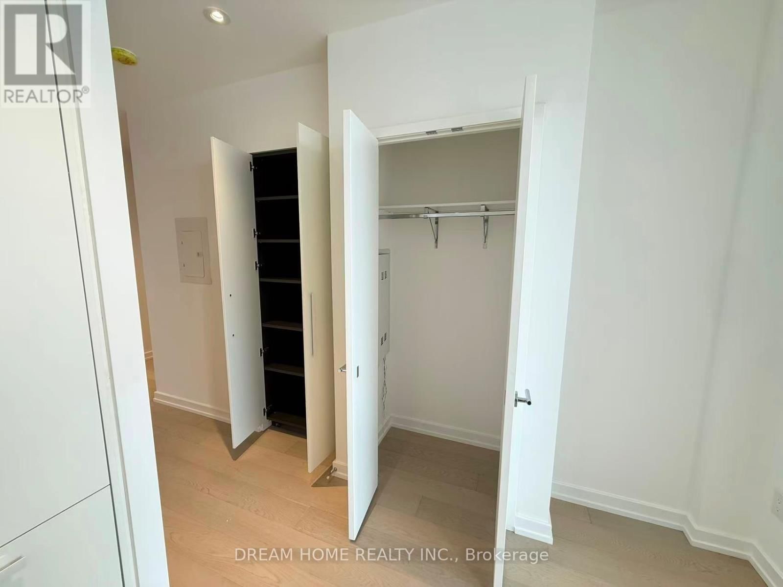 1202 - 1315 BAY STREET Image 28