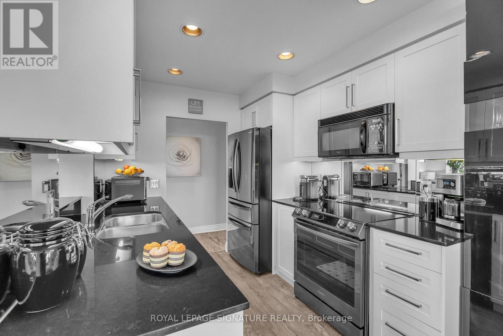 905 - 1101 LESLIE STREET Image 10