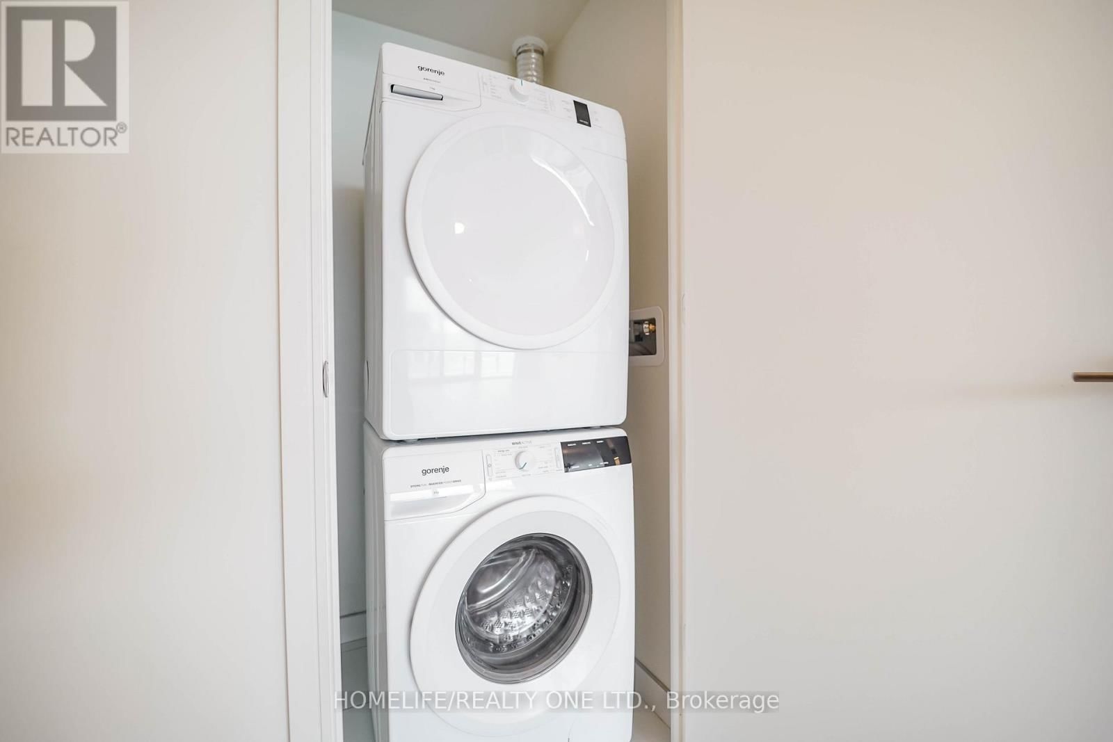 1207 - 425 FRONT STREET EAST Image 29