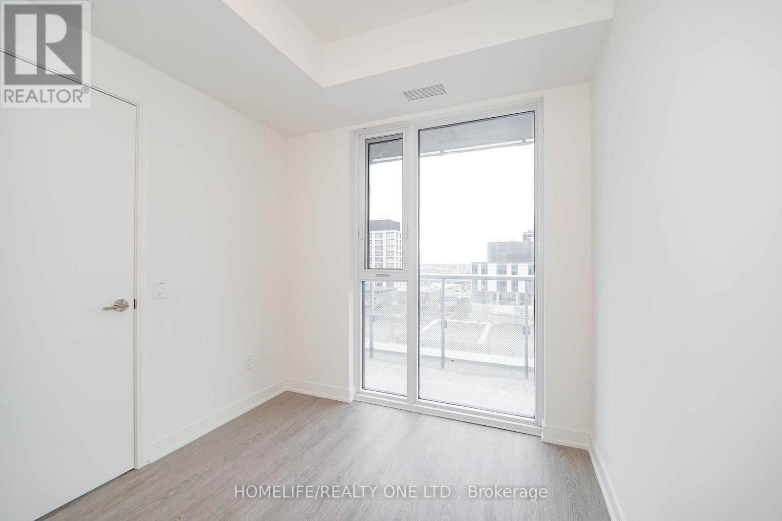 1207 - 425 FRONT STREET EAST Image 33