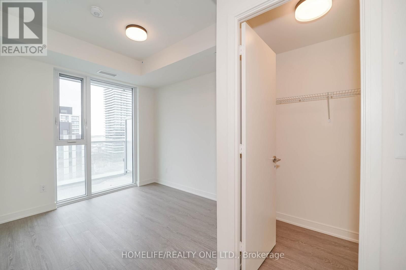 1207 - 425 FRONT STREET EAST Image 36