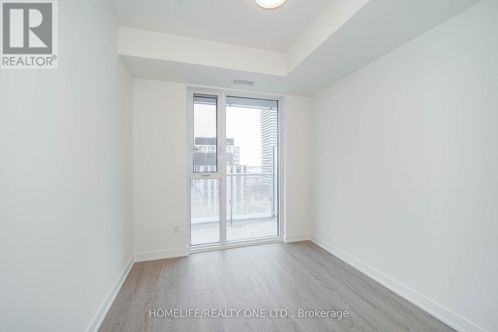 1207 - 425 FRONT STREET EAST Image 37