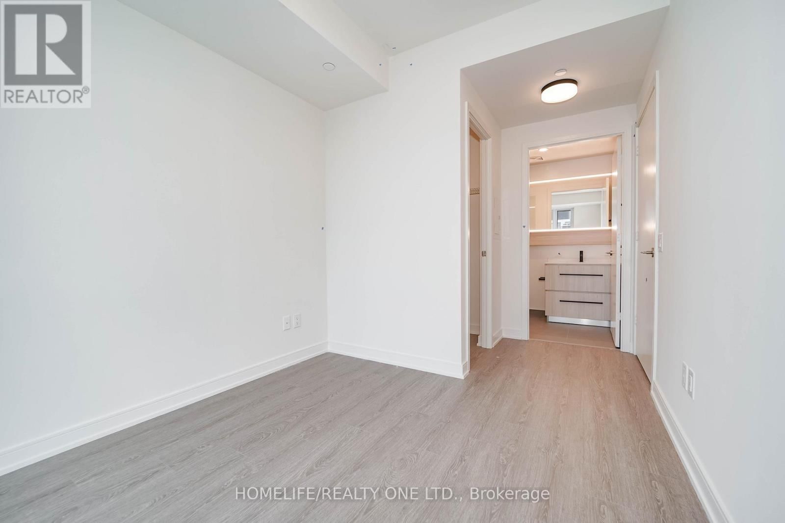 1207 - 425 FRONT STREET EAST Image 39