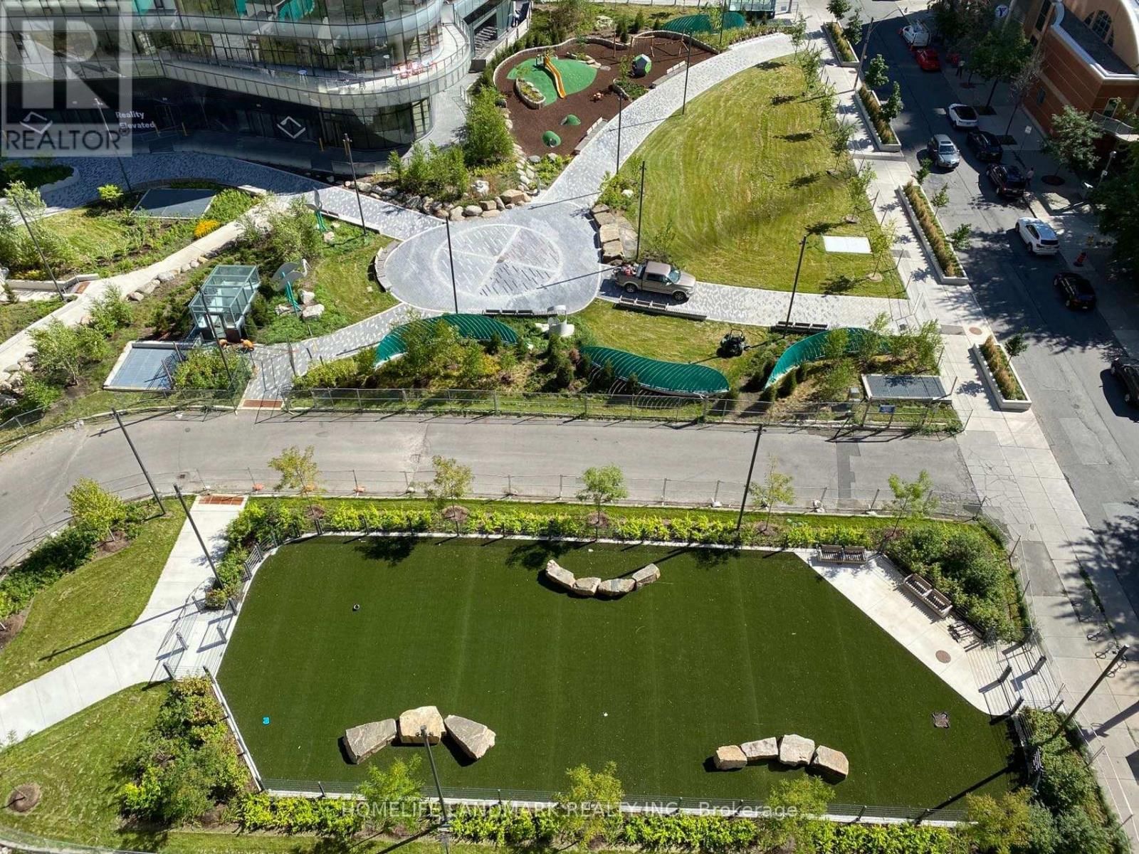 1204 - 909 BAY STREET Image 18