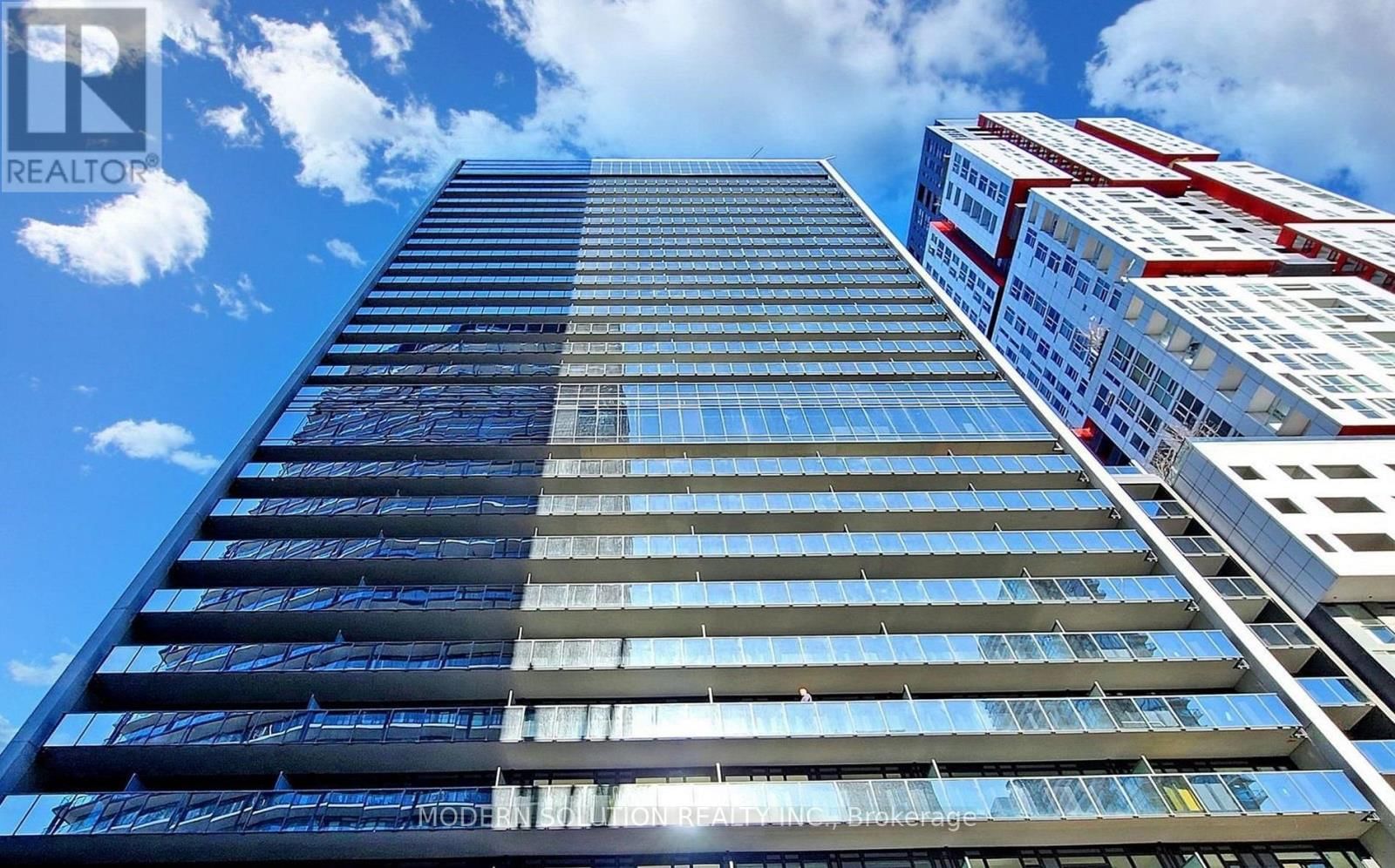 1515 - 330 RICHMOND STREET WEST Image 2